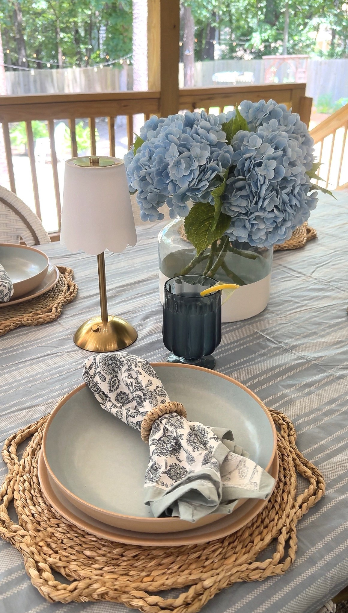 Simple Summer table setting 

#LTKSeasonal #LTKHome #LTKStyleTip