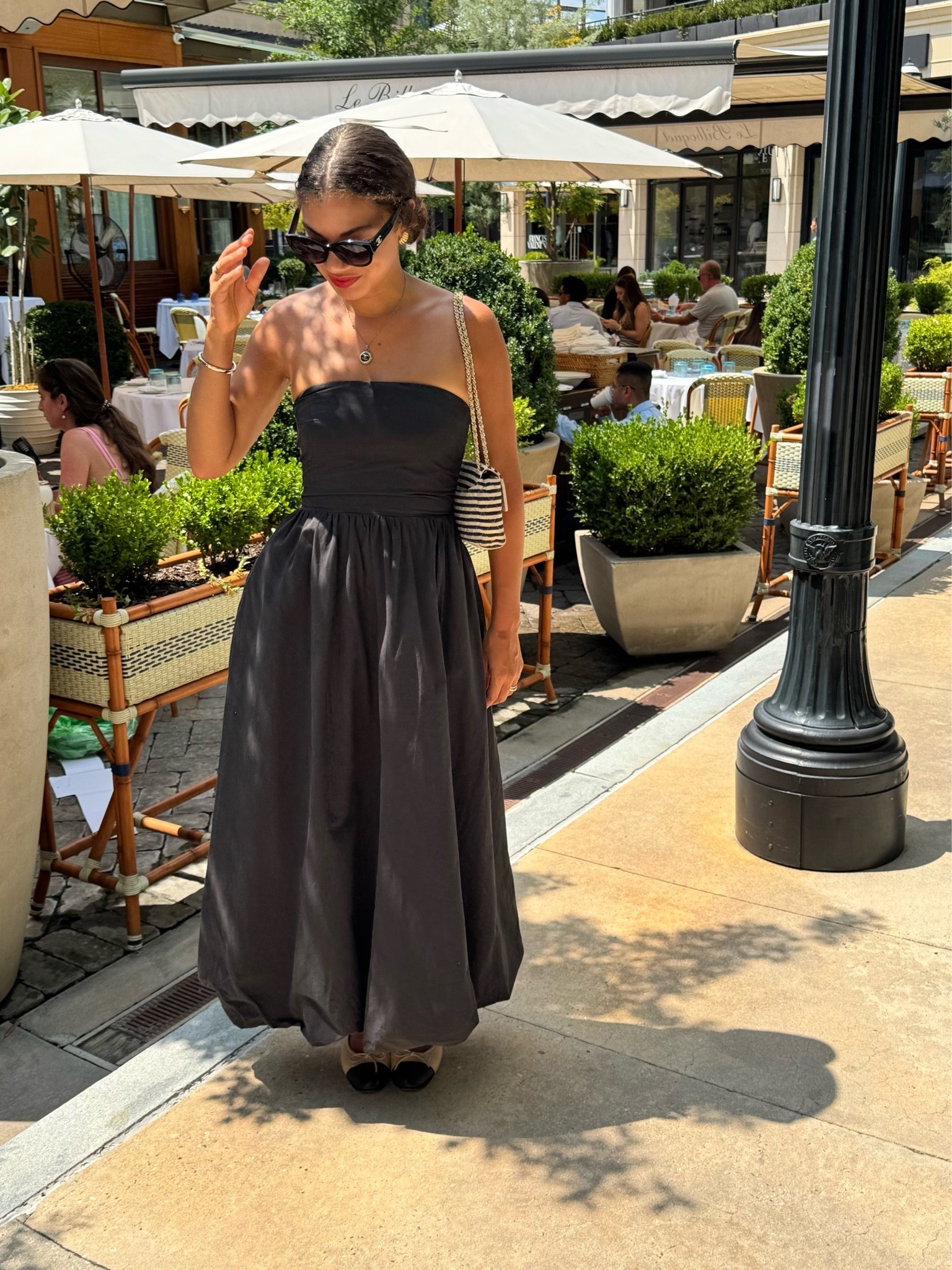 Love a strapless dress for hot weather or the summer to fall transition when living in a warmer climate! (This dress is old from Dissh, but I linked similar)

#LTKootd
