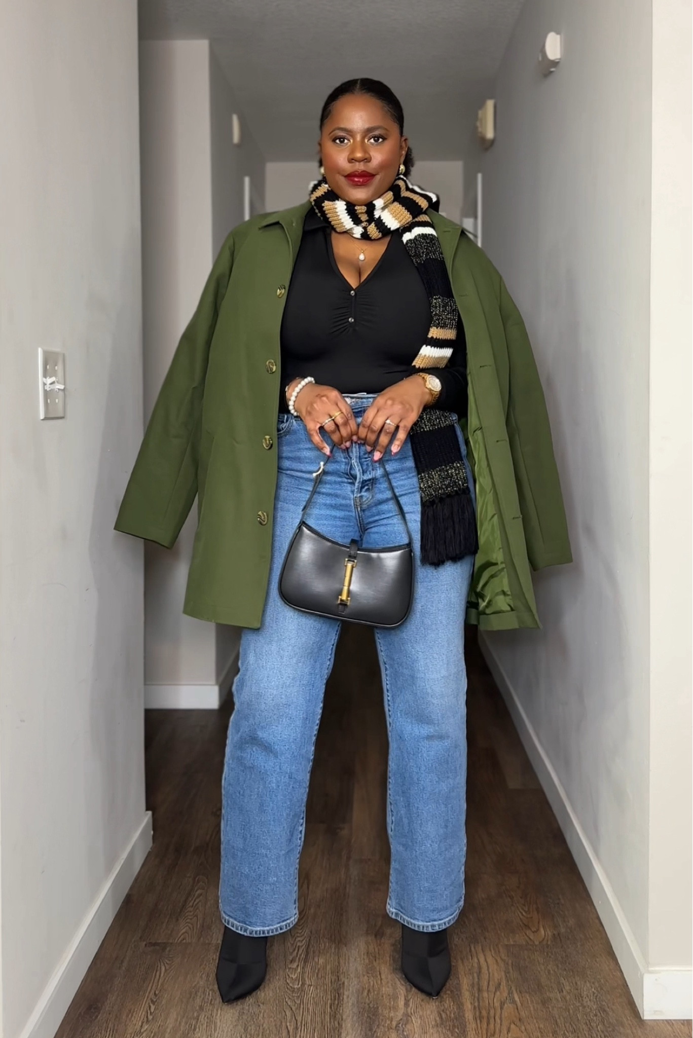 A week of winter outfits: keeping up with this office wear on Thursday, looking chic and sharp to get those projects done like the girl boss you are. The scarf adds some warmth and style to your business casual look!

#LTKfindsunder50 #LTKitbag #LTKstyletip