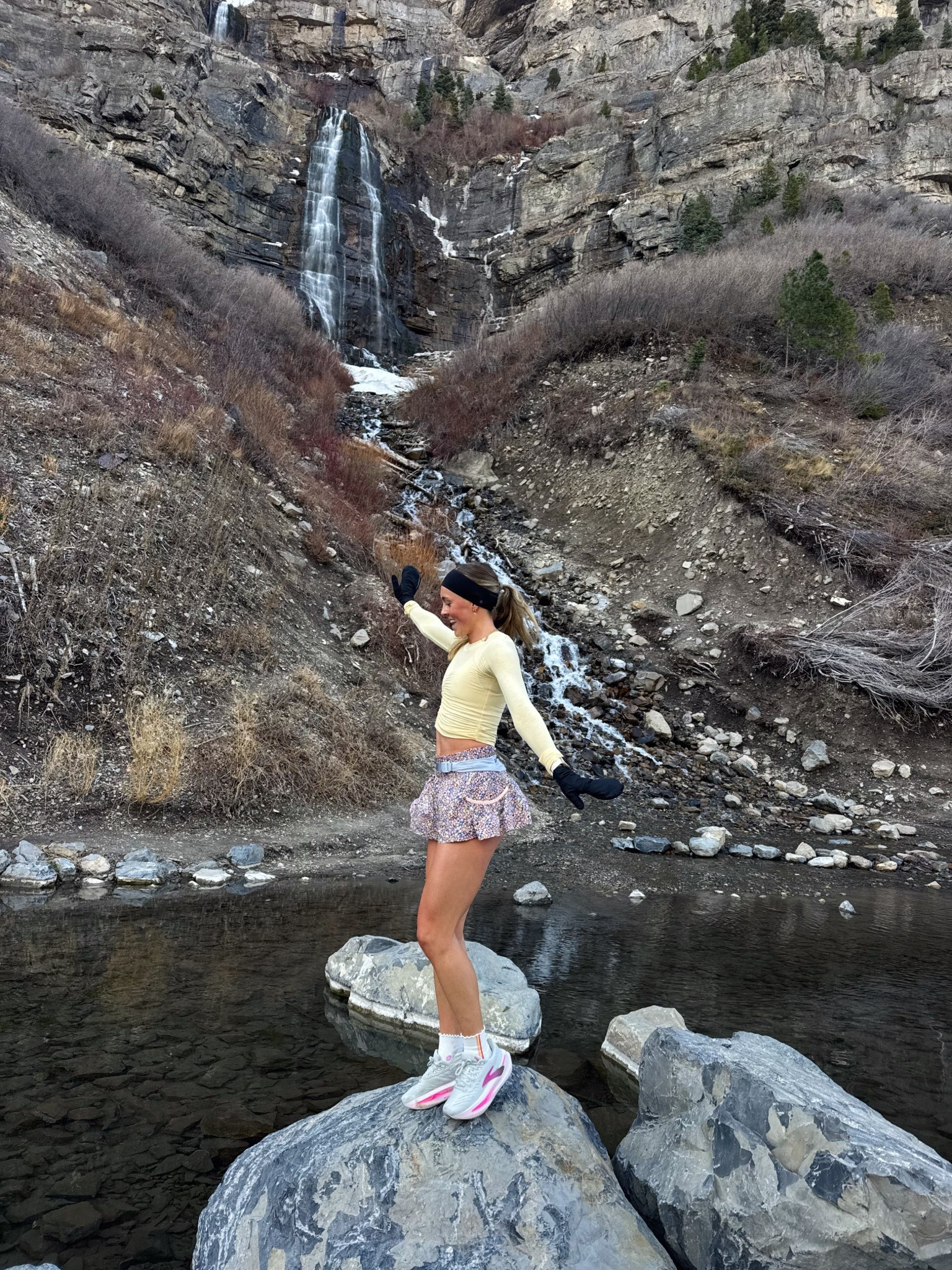Cutest butter yellow running top & floral shorts for spring. Dare I say my favorite running outfit I’ve ever worn 

Top:XS
bottoms: XS

#LTKActive #LTKootd #LTKfitnessgoals