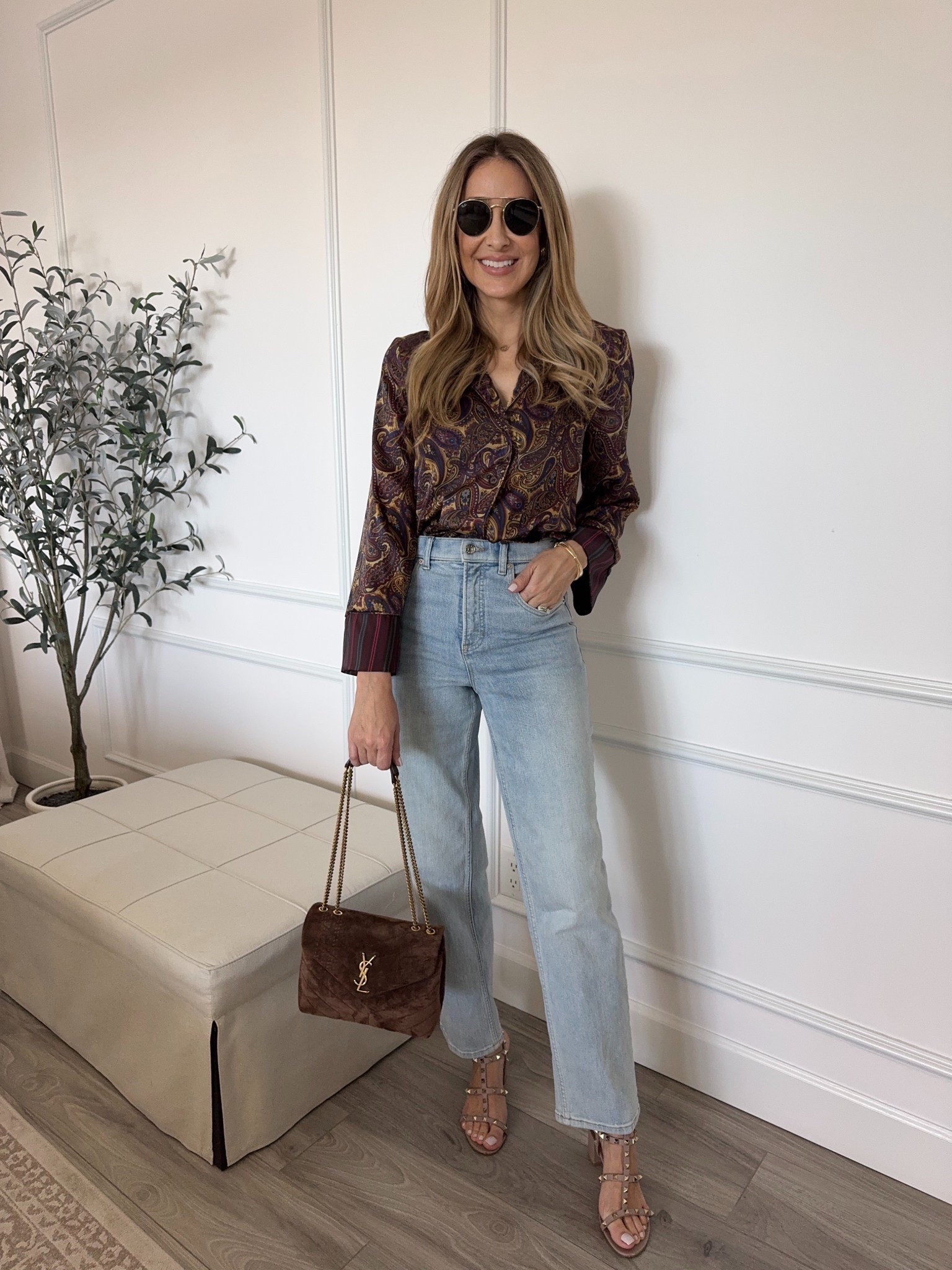 Casual chic outfit for fall!
Loving this outfit so much, elegant and comfortable. This jeans are gorgeous and super comfy 
For spanx use code ALINEXSPANX for 15% off 
Everything fits true to size and I am wearing size small 
Lip liner shade 21 throwing beige and lip oil shade azalea 



#LTKootd #LTKStyleTip #LTKgrwm