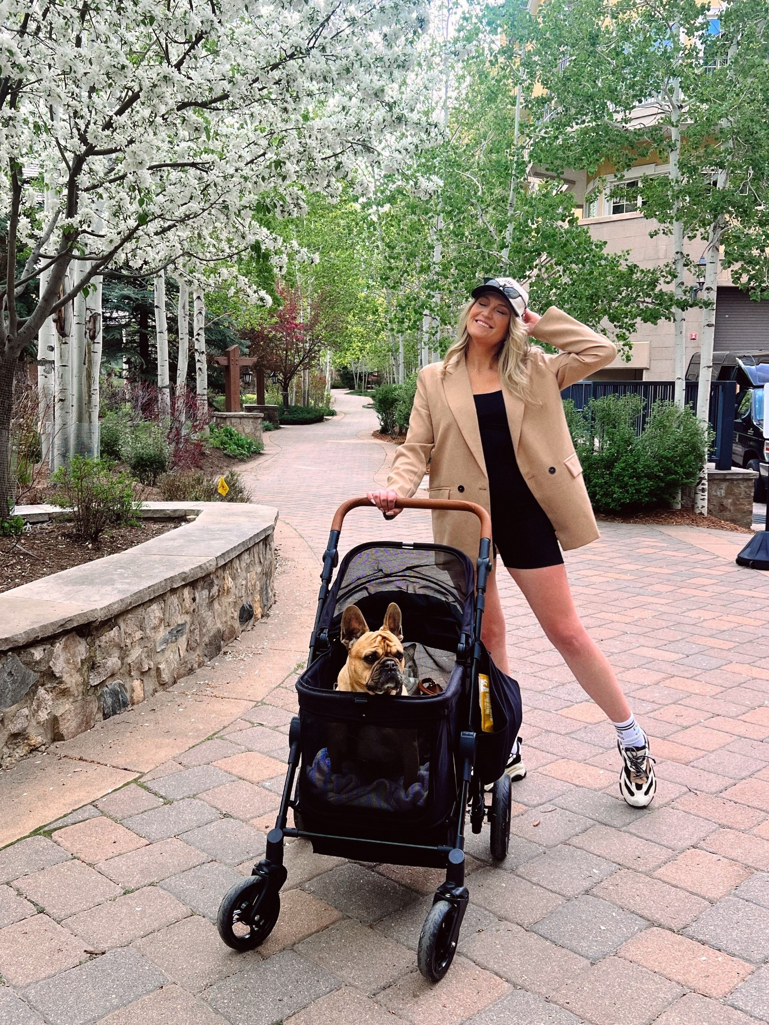 Comfy chic + the stroller 🖤

#LTKSummerEdit #LTKMidsize #LTKActive