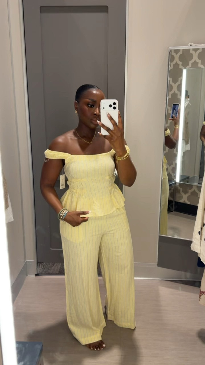 Yellow is the color of spring! I’m wearing a small in the top and the bottom and I love how flowy and cute this spring outfit is.