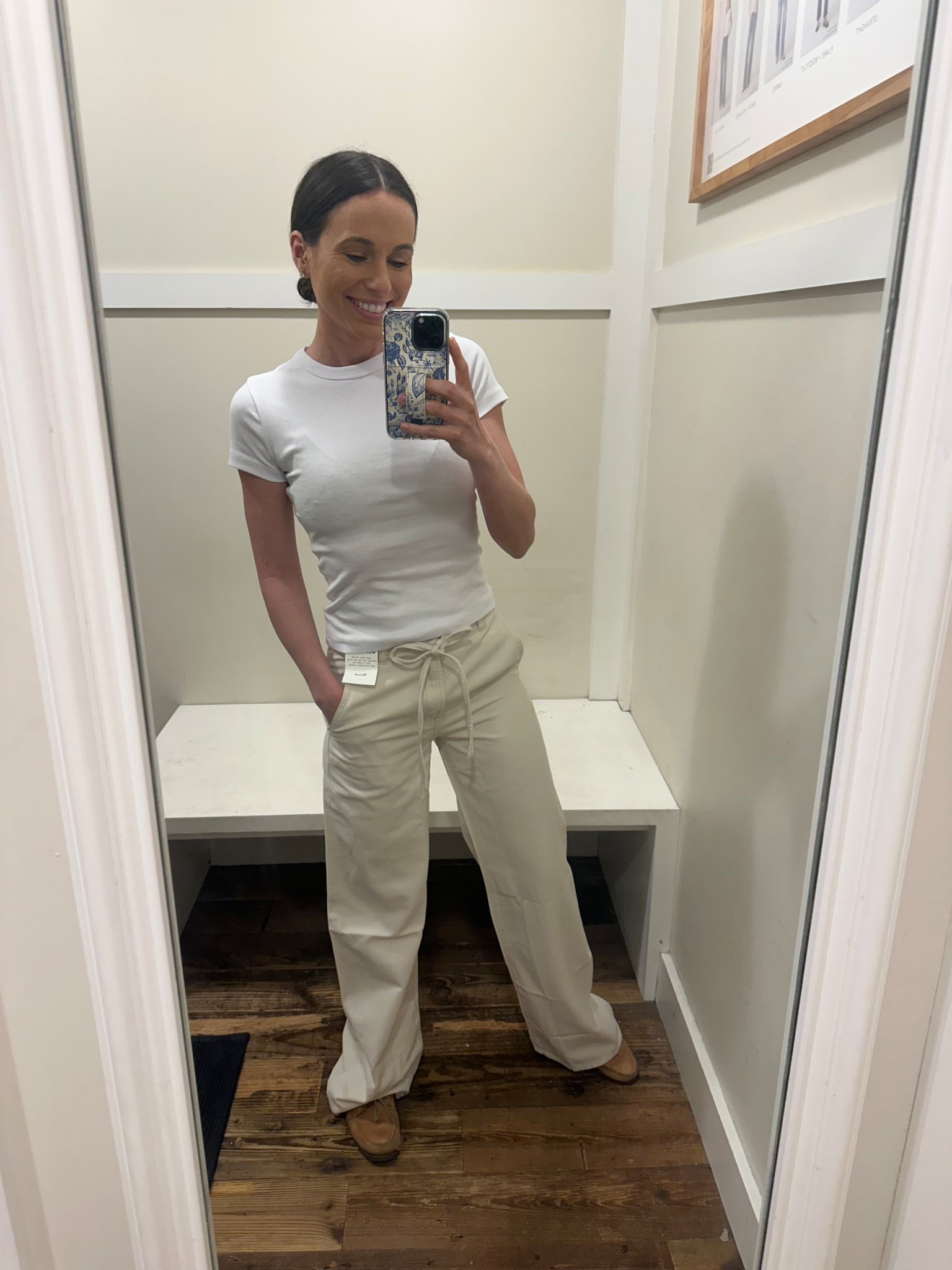 Loose jeans, baggy jeans, wide leg jeans, beige pants, mom jeans, mom outfit, spring outfit 

#LTKdayinmylife #LTKmomlife #LTKootd