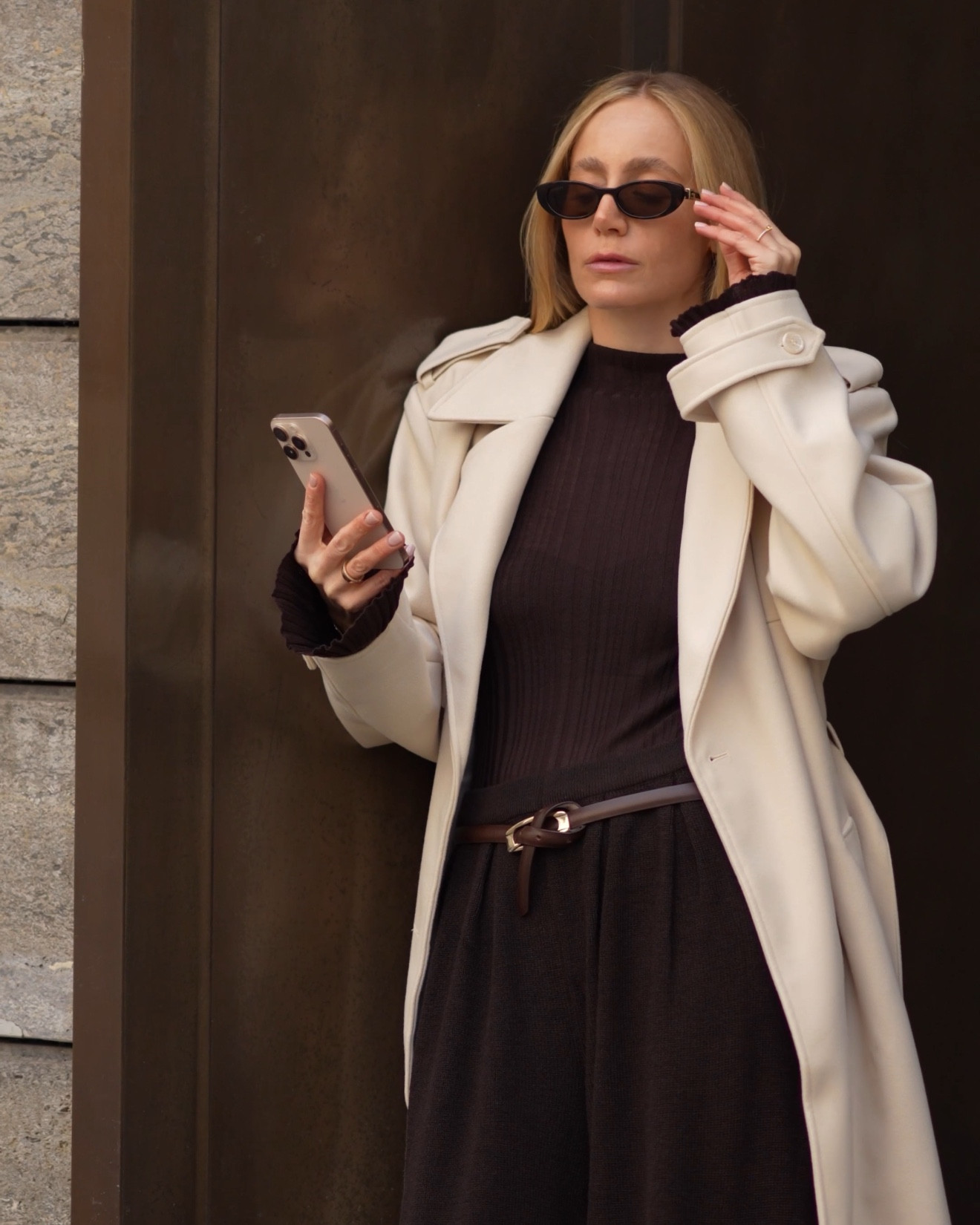 comfy but chic autumn attire • wearing a chocolate brown knit look with a brown belt and a beige oversized coat 

For size reference: I always size up, because I love a loose fit.
I am wearing: 
pants: 38
knitted top: 32/34
coat: 42
belt: 100 (long enough to make a knot) 
boots: true to size 

#autumnlook #autumnoutfit #autumnstyling #falllook #falloufit 

#LTKeurope #LTKstyletip #LTKdeutschland