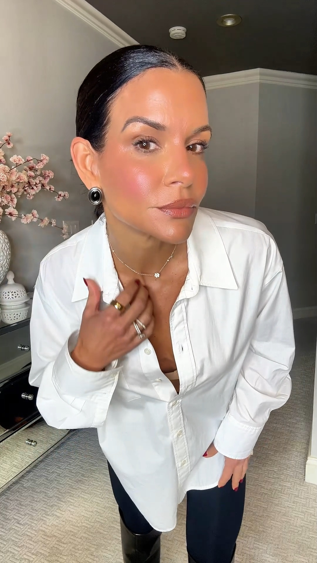 3 Looks, 1 Vibe 🌟

I’m wearing a size small in all pieces except the white tee, I’m wearing a medium.

#LTKOver40 #LTKgrwm