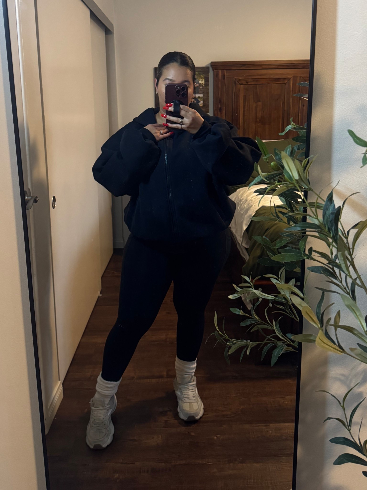 Causal outfit I’m wearing as the weather is getting colder. 

Sweater- large : runs big/ super comfy / oversized fit
Leggings- medium / tts/ squat proof 

Casual outfit 
Winter outfit 
Oversized sweater 
Black sweater 
Mom outfit 
Midsize outfit 
Travel outfit 
Comfy outfit 
Errands outfit

#LTKootd #LTKTravel #LTKMidsize