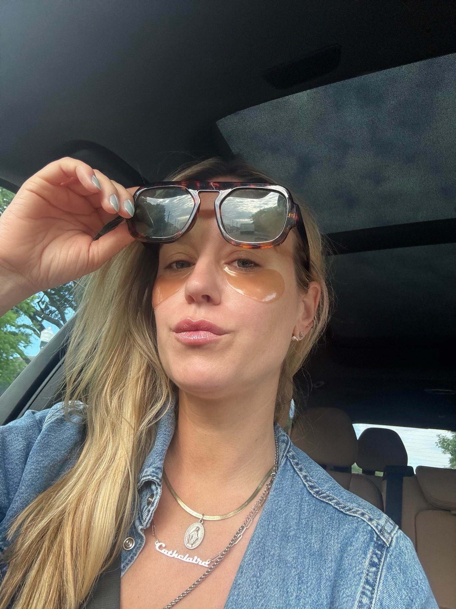 Eye patches are necessary for moms who just dropped their babies off for the last day of school 😭 these work SO well. Love their cleansing balm too! 

Ps sunglasses come in a two pack and are on sale

#LTKdayinmylife #LTKmomlife #LTKmorningroutine