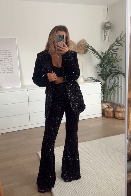 A sequin suit is perfect for party season, especially when it’s black velvet, comfortable, oversized and fully within my comfort zone! This boohoo suit is a dream - linked below along with alternatives! 🖤✨ 

#LTKHoliday #LTKunder50 #LTKSeasonal