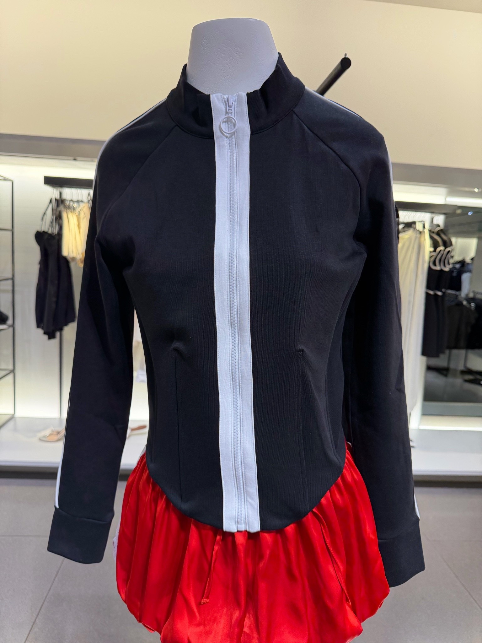 Cute zara top!
