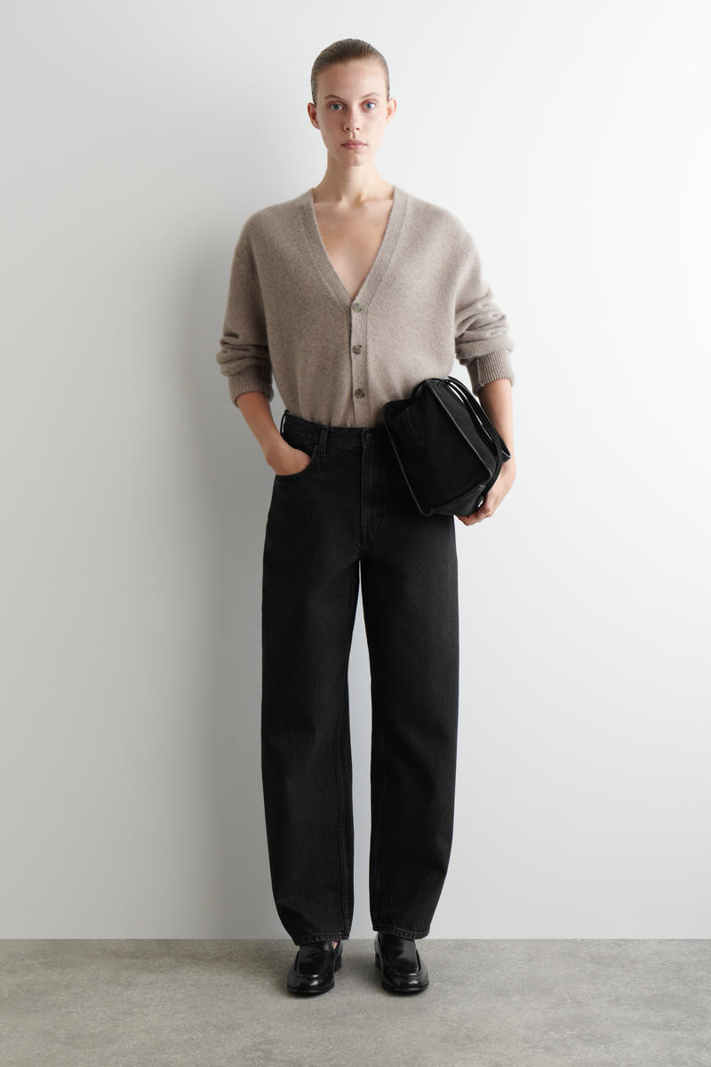 COS Women's Bay Barrelleg Jeans in Black | Cotton/Polyester | Size: 25 | COS (AU)