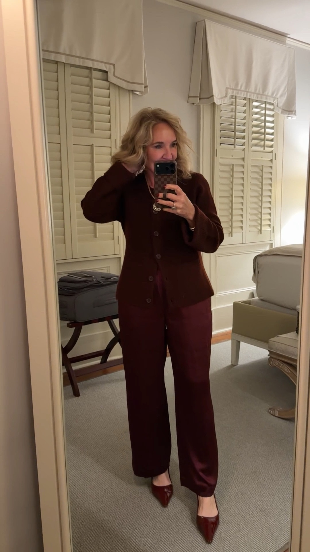 Out to the symphony pops concert here in Charleston. We seriously saw the sign, walked in to the box office and bought the tickets that night! 
Quince cashmere sweater size medium I tack back the sleeves with my microstitch gun I’ll link that to 
Satin pants mine are a medium petite from loft. I’ll link others too. 
You could prob do this look in black. Black satin pants and black cashmere. That’d be do chic  
My Merlot slingbacks have been so perfect for two seasons now. I do size up 1/2 

Date night NYE look dinner outfit 


#LTKOver40 #LTKootd #LTKPetite