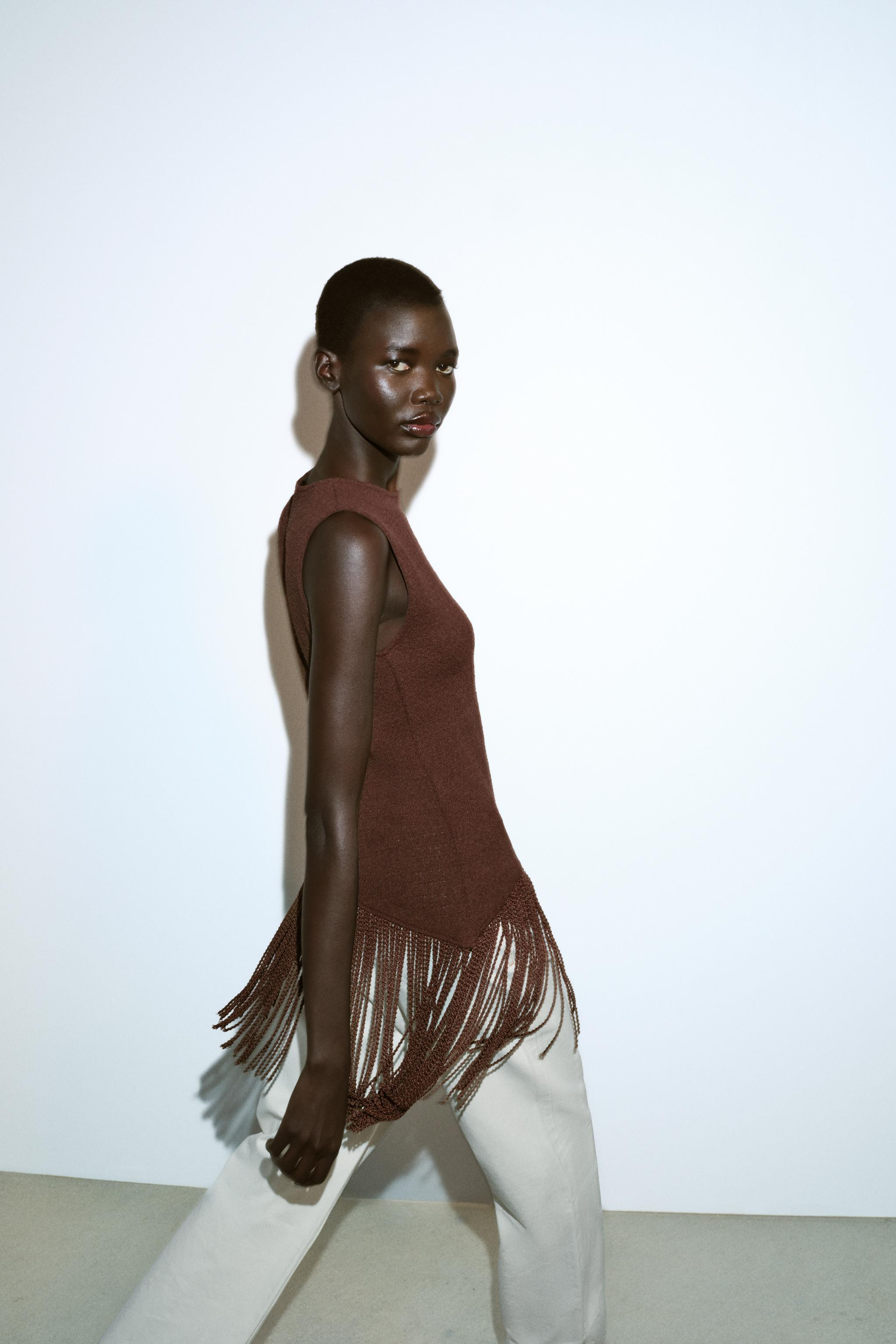 ASYMMETRIC STRUCTURE TOP | Zara US