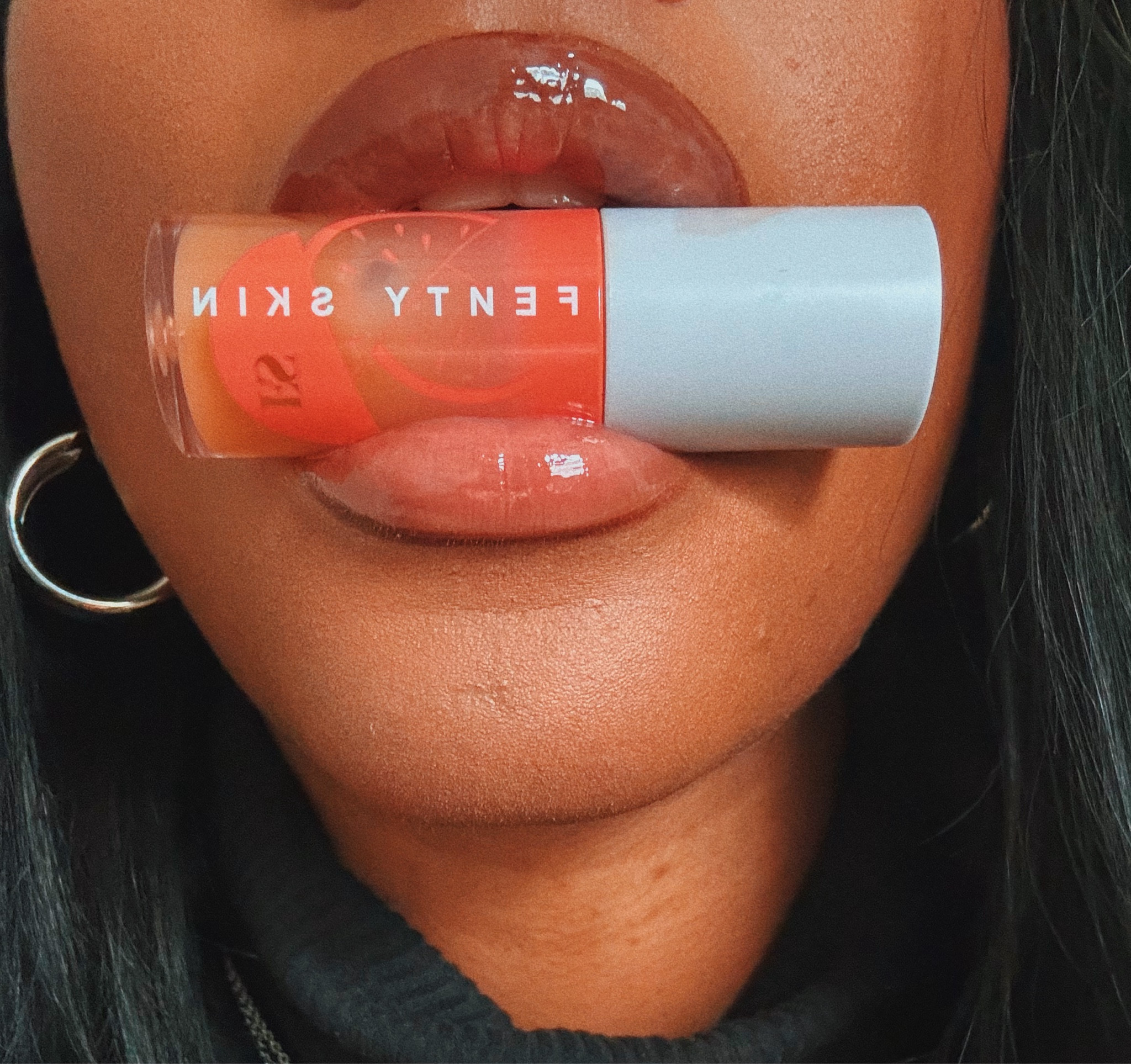 i keep it juicy juicyy 🍈🧃💦👄 — one of my favorite lip oils is the FENTY TREATZ HYDRATING + STRENGTHENING LIP OIL in Kalahari Melon. it smellllsss so good and feels light on the lips leaving them moisturized for a good period of time. 

#LTKxSephora