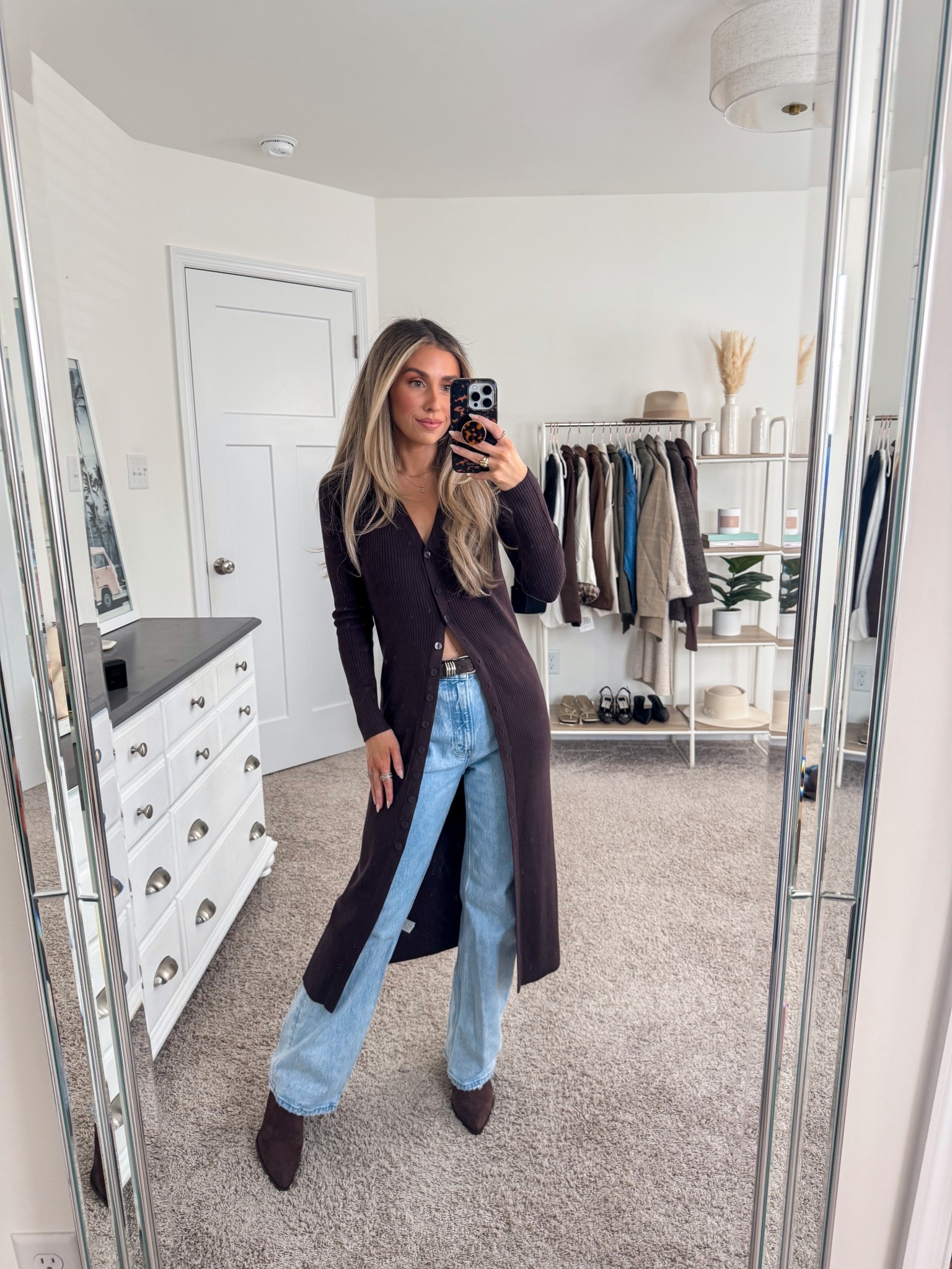 Thanksgiving outfit idea 
+ duster cardigan: xxs 
+ 90s relaxed jeans: 24 short 
+ brown boots: true to size 

#LTKSeasonal #LTKFindsUnder100 #LTKFindsUnder50