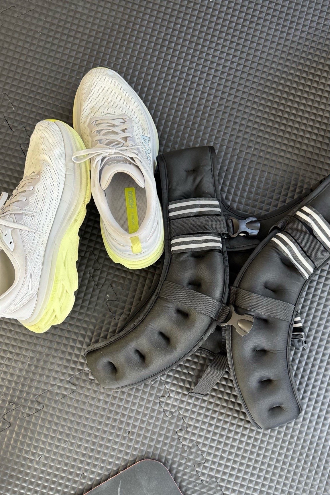 Some of my must haves for workouts and walks! #archedmanor #modernhome #neutralhome #homedecor #casualstyle #neutralstyle #workout #walking #weightedvest #runningshoes 



#LTKfitnessgoals #LTKmorningroutine #LTKSeasonal