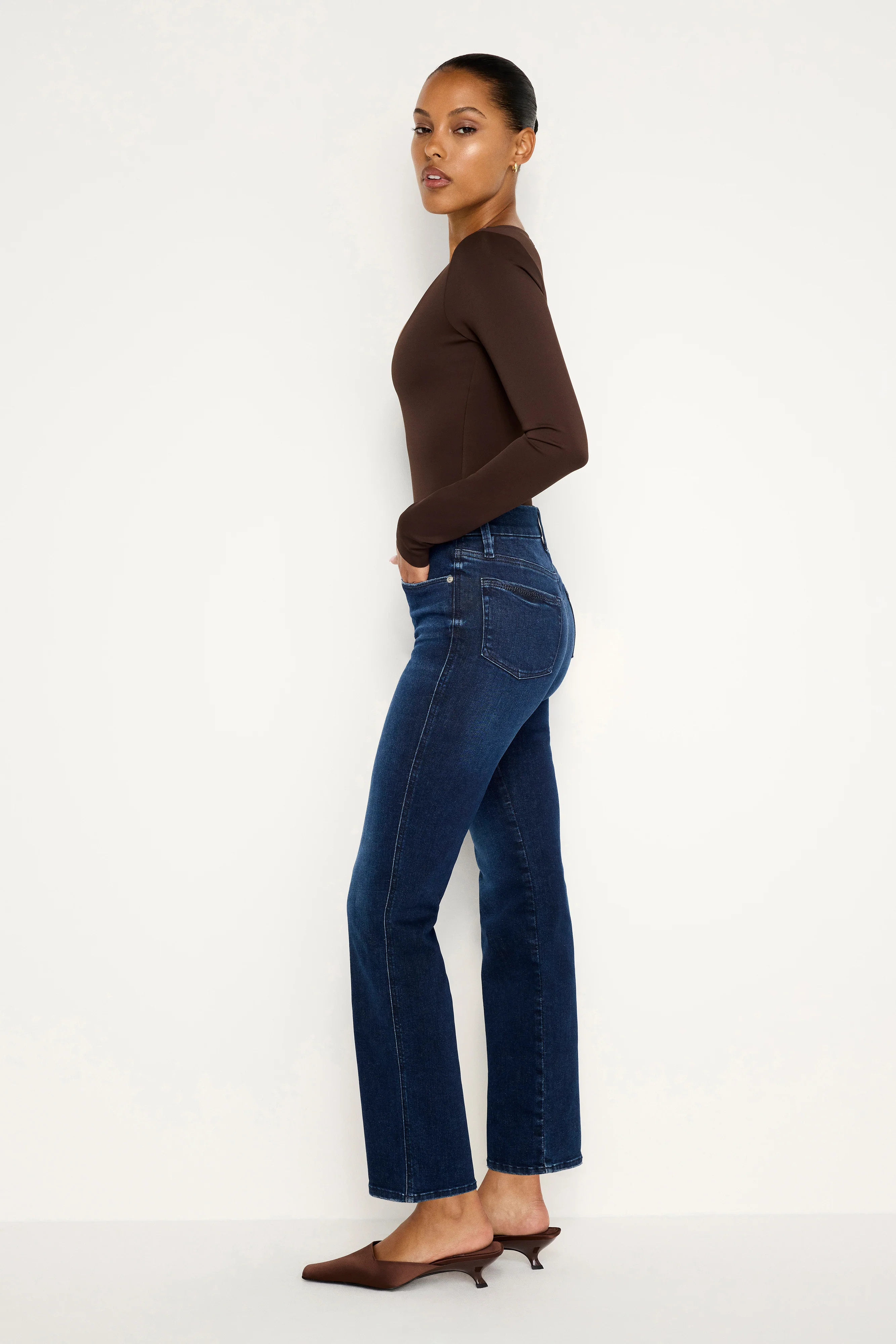 Women's Always Fits Good Curve Straight Jeans | Indigo, Size 20-26 Plus | Good American by Khlo� Kardashian | Good American