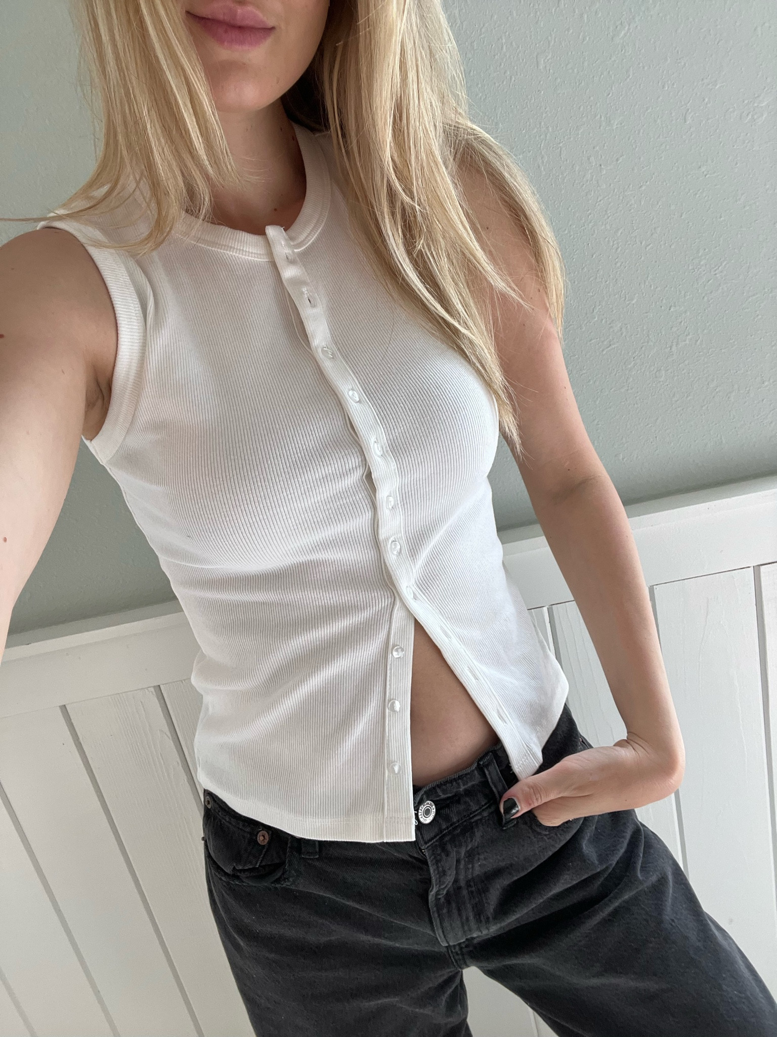 New Abercrombie! Wearing a 27 extra long in jeans and XS top. Top runs big, so size down.

#LTKStyleTip #LTKSeasonal #LTKFindsUnder100