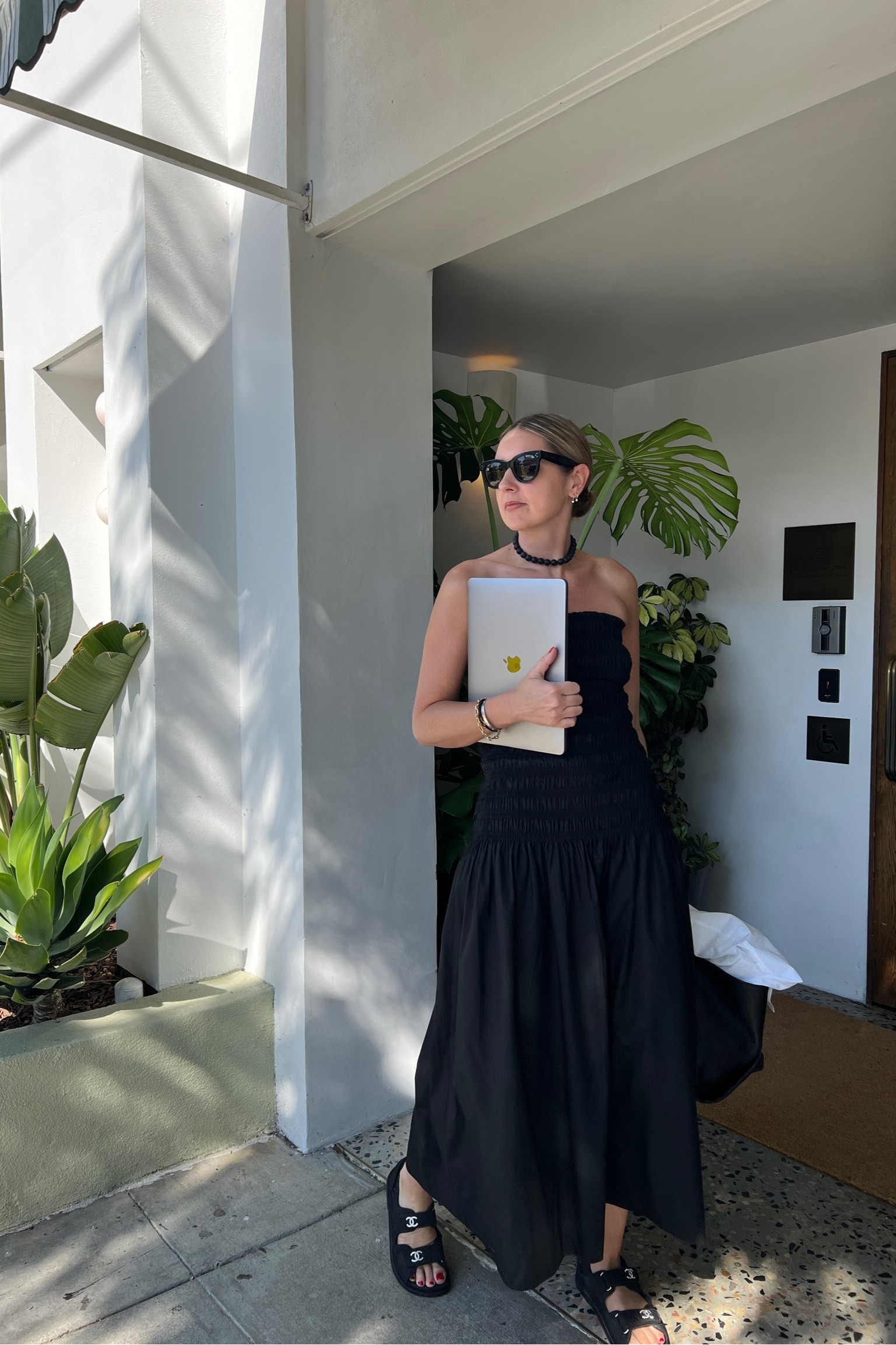 A simple black dress. A staple when the sun is shining 🖤 whistles dress 

#LTKeurope #LTKfindsunder100 #LTKstyletip