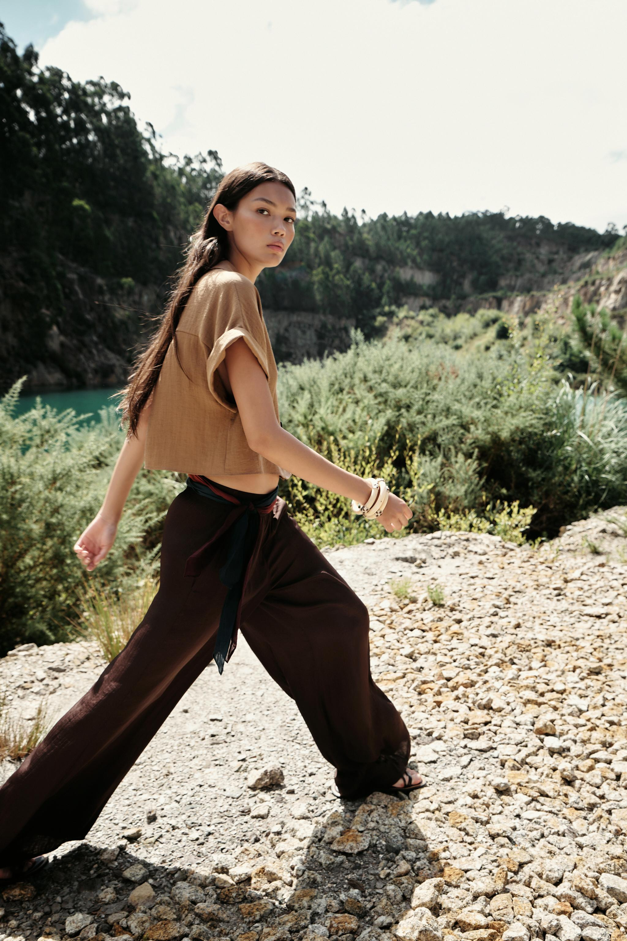 FLOWY WIDE LEG PANTS | Zara US