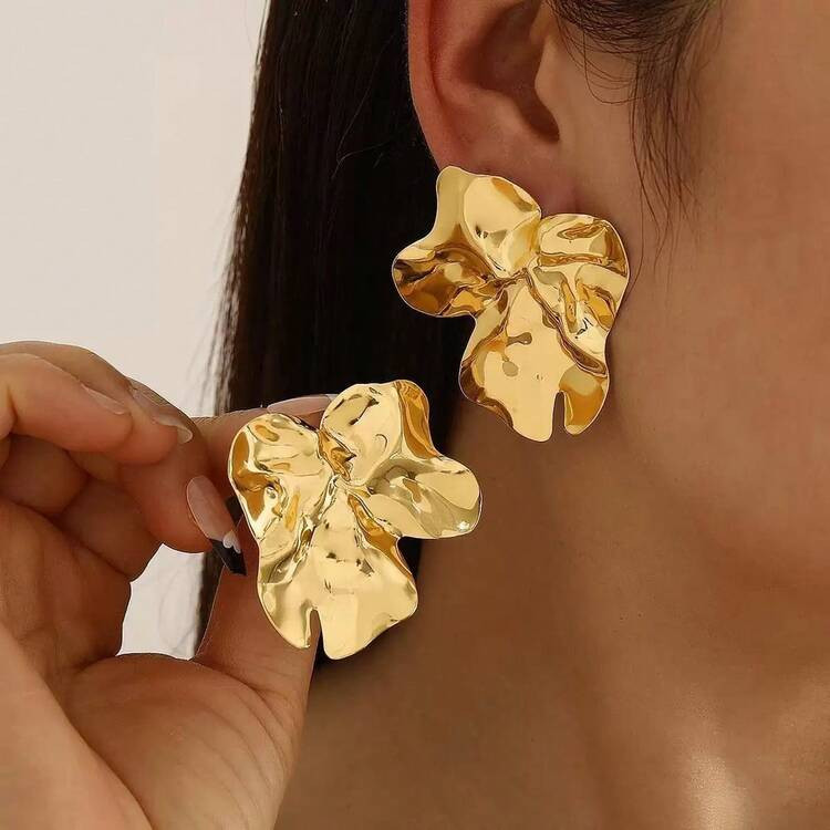 Exaggerated Liquid Women's Earrings Three-Dimensional Petal Texture Flower Light Luxury High-End Feeling Earrings | SHEIN
