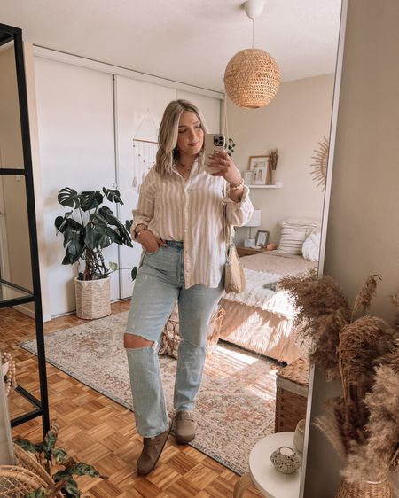 Simple spring outfit - linen button up (L), Abercrombie jeans (14), straw crossbody bag, Birkenstock inspired clogs

Midsize outfits, everyday outfits


#LTKstyletip #LTKSeasonal #LTKmidsize