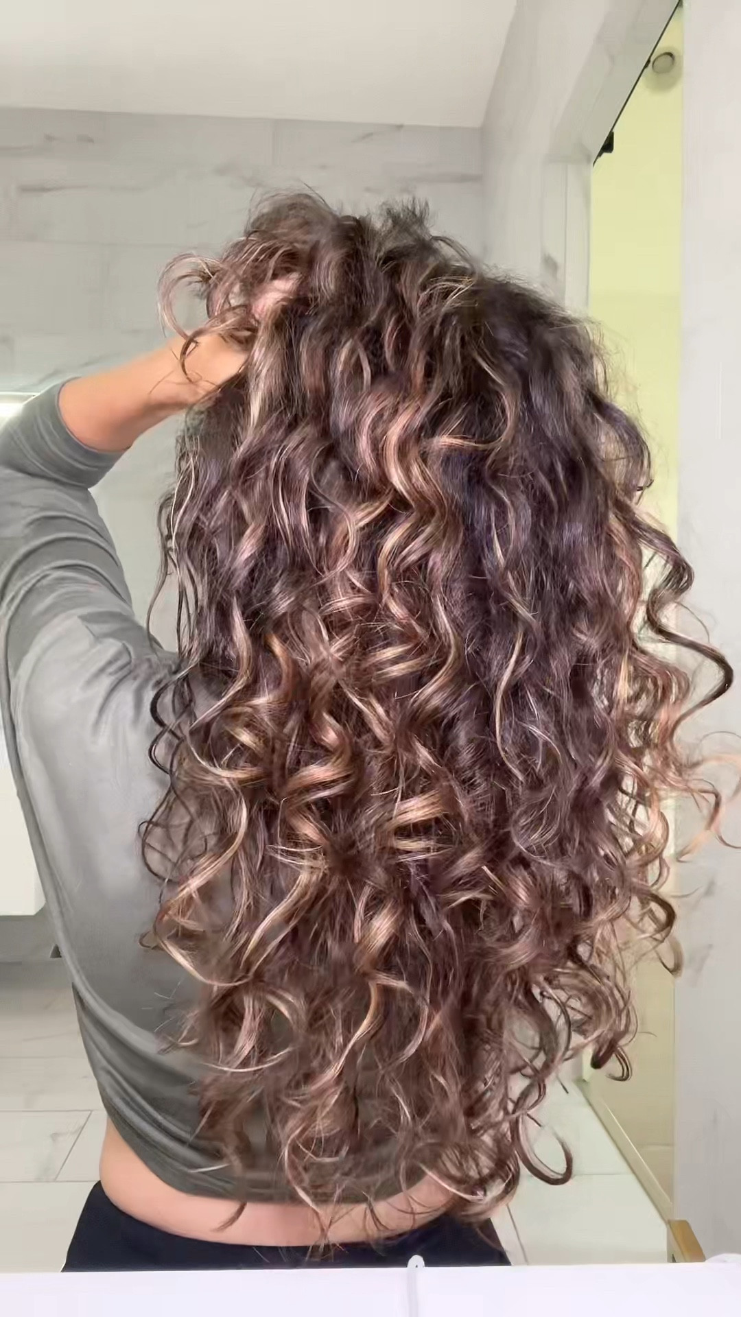 Simple refresh routine with wavetech  setting spray

#wavycurly #wavyhairroutine #refreshroutine #xmondohaie 

#LTKFindsUnder50 #LTKBeauty #LTKStyleTip
