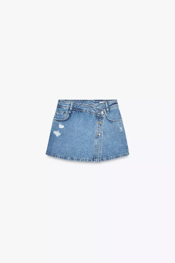 High-waisted skort with five pockets. Washed effect. Front ripped detail. Front zip and button cl... | Zara US