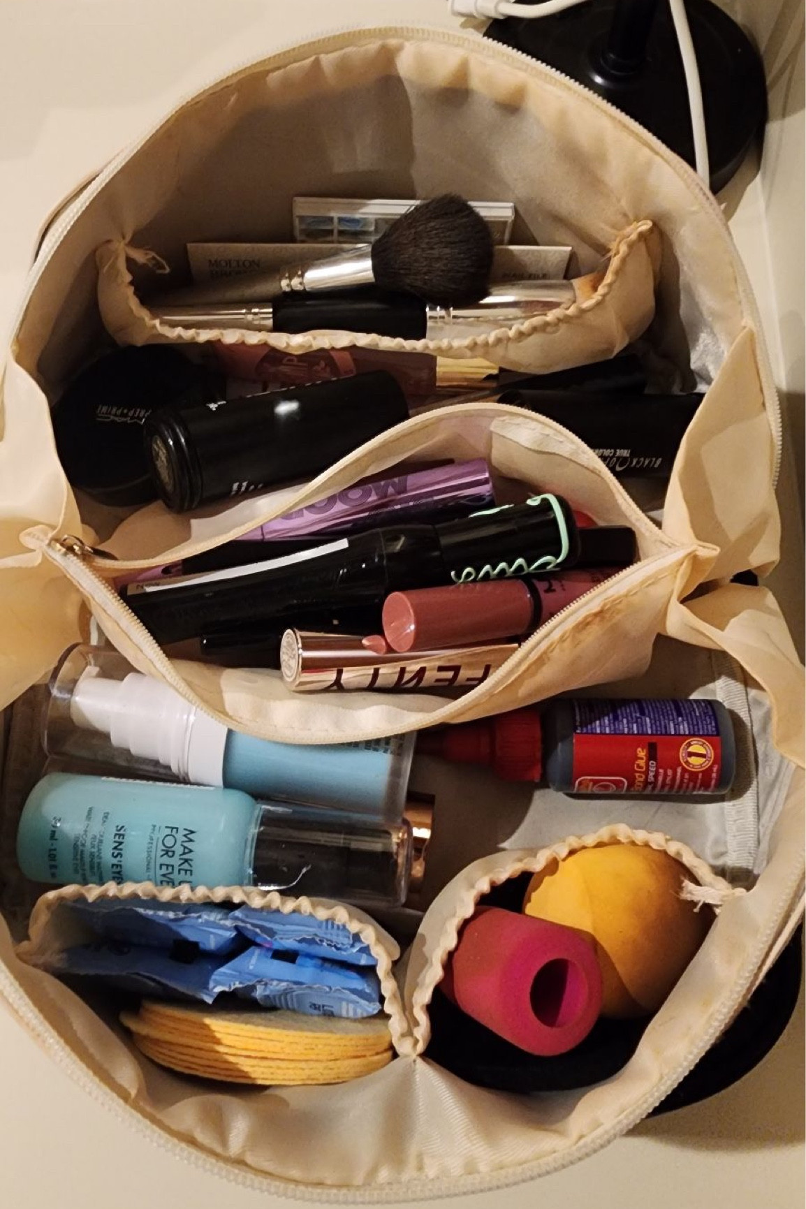 Travel Essentials ✈️

I love this Amazon Large Capacity Makeup Bag💄 

It fits so much makeup for traveling.

Cosmetic bag, makeup bag, Amazon find 



#LTKfindsunder50 #LTKbeauty #LTKtravel