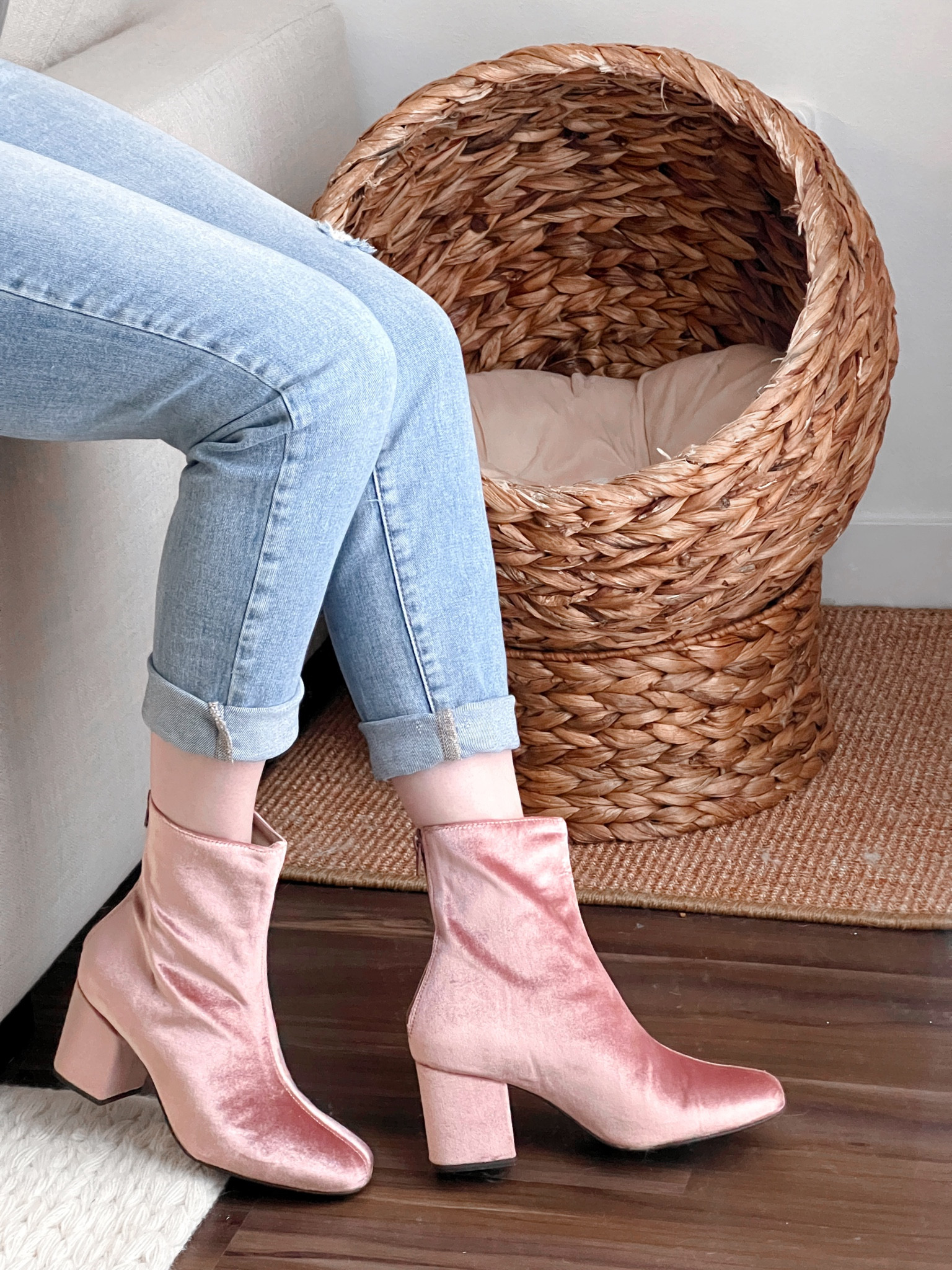 These pink velvet ankle boots are such a vibe ☺️🩷 
Style: cuffed mom jeans, pink velvet ankle boots, free people, fukumaru, amazon finds, poshmark, cat furniture, modern interior design, neutral style, beige aesthetic, hygge home, fashion trends

#LTKhome #LTKshoecrush #LTKbeauty