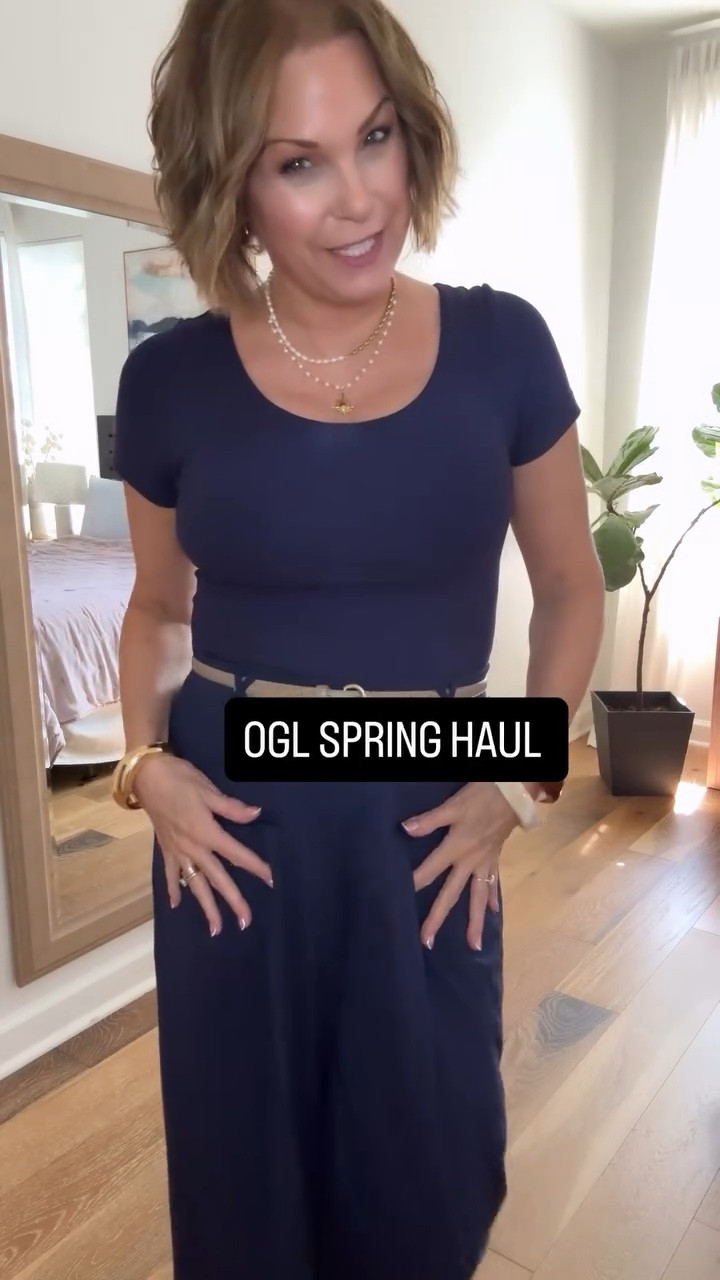 OGL is perfect for your busy life- two tops that are flattering AND have a built in bra??? Yes please!! 🙏 These are such quality pieces and are perfect for traveling . Will have these linked in my stories and in my LTK shop. Or comment “OGL” and I will send you the link! @ogl_move #oglmove