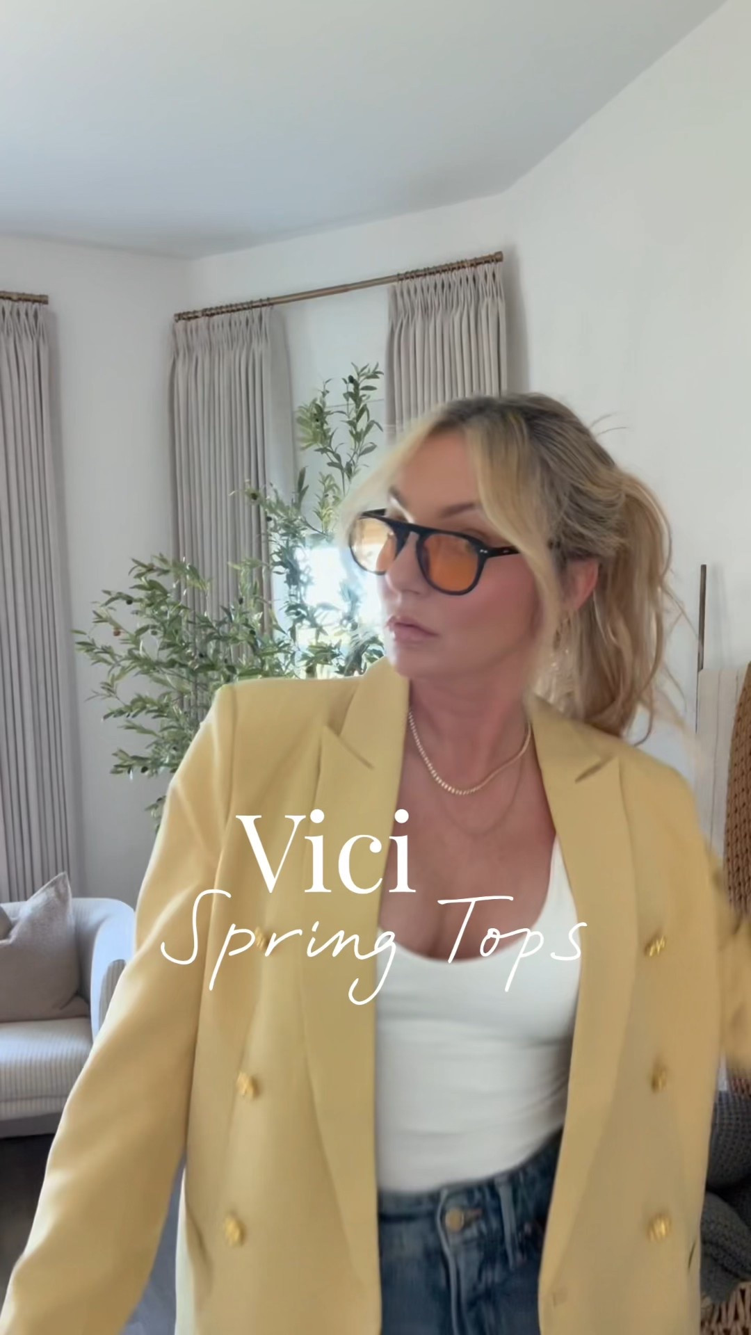 These Spring tops are so cutee! They just dropped so many new cute and fun styles!! 🌸💛 @VICI 



#springtips #summerstyle #vacationoutfit #vacay #blazer #floraltop #denimtop #cardigan #momstyle 

#LTKootd #LTKmomlife