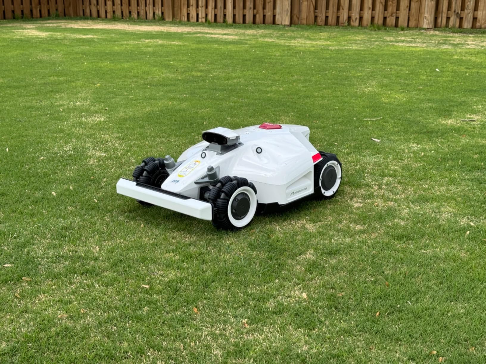 LUBA 2 AWD 5000 Robot Lawn Mower, Perimeter Free Robotic Lawnmower for 1¼ Acre Lawn, 80% Slope, ... | Amazon (US)