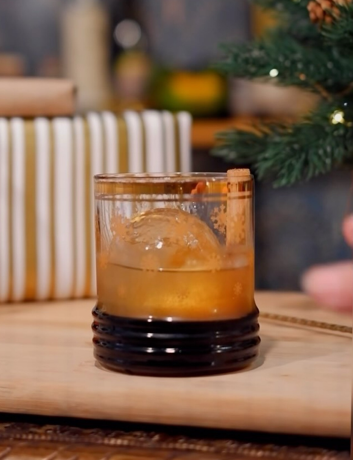 Get into the holiday spirit with a delicious Gingerbread Old Fashioned! 🎄🥃 We’ve got another use for that gingerbread syrup from last week’s gingerbread espresso martini! This festive cocktail combines the warm flavors of gingerbread with the classic Old Fashioned. It’s the perfect drink to sip on while enjoying the cozy ambiance of your home 🎉

Tag a friend who loves holiday cocktails and let us know in the comments if you’re excited to try this recipe! Stay tuned for more mouthwatering Christmas cocktails and boozy inspiration throughout our 25 days of Christmas celebration. 🎅🍹

Gingerbread old fashioned

2 oz bourbon

.25 oz gingerbread syrup

2 dashes orange bitters 

orange twist to garnish

Gingerbread syrup

2 cinnamon sticks, cracked

8 whole cloves

25 g fresh ginger, sliced

1/2 whole nutmeg

1 cup water

1 cup brown sugar

2 tsp molasses (technically optional, but makes a big difference)

Combine all ingredients in a mixing glass with ice. Stir to combine and chill. Strain into a rocks glass over a large ice cube. Enjoy!

#GingerbreadOldFashioned #HolidayCocktails #ChristmasCheers #FestiveDrinks #CocktailRecipes #homebar #christmascocktails #oldfashioned #CheersToTheSeason