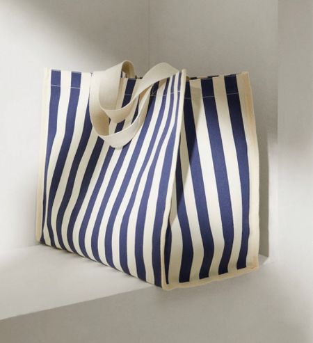 Classic navy stripe bag

#LTKkids #LTKFind #LTKstyletip