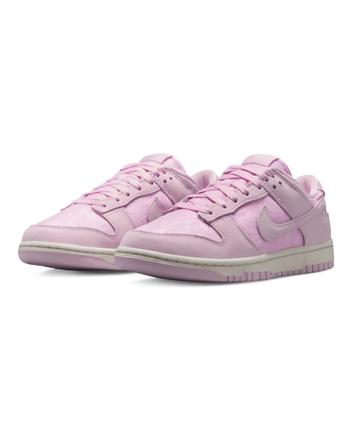 Women's Dunk Low Shoes In Pink Lace | Shop Simon