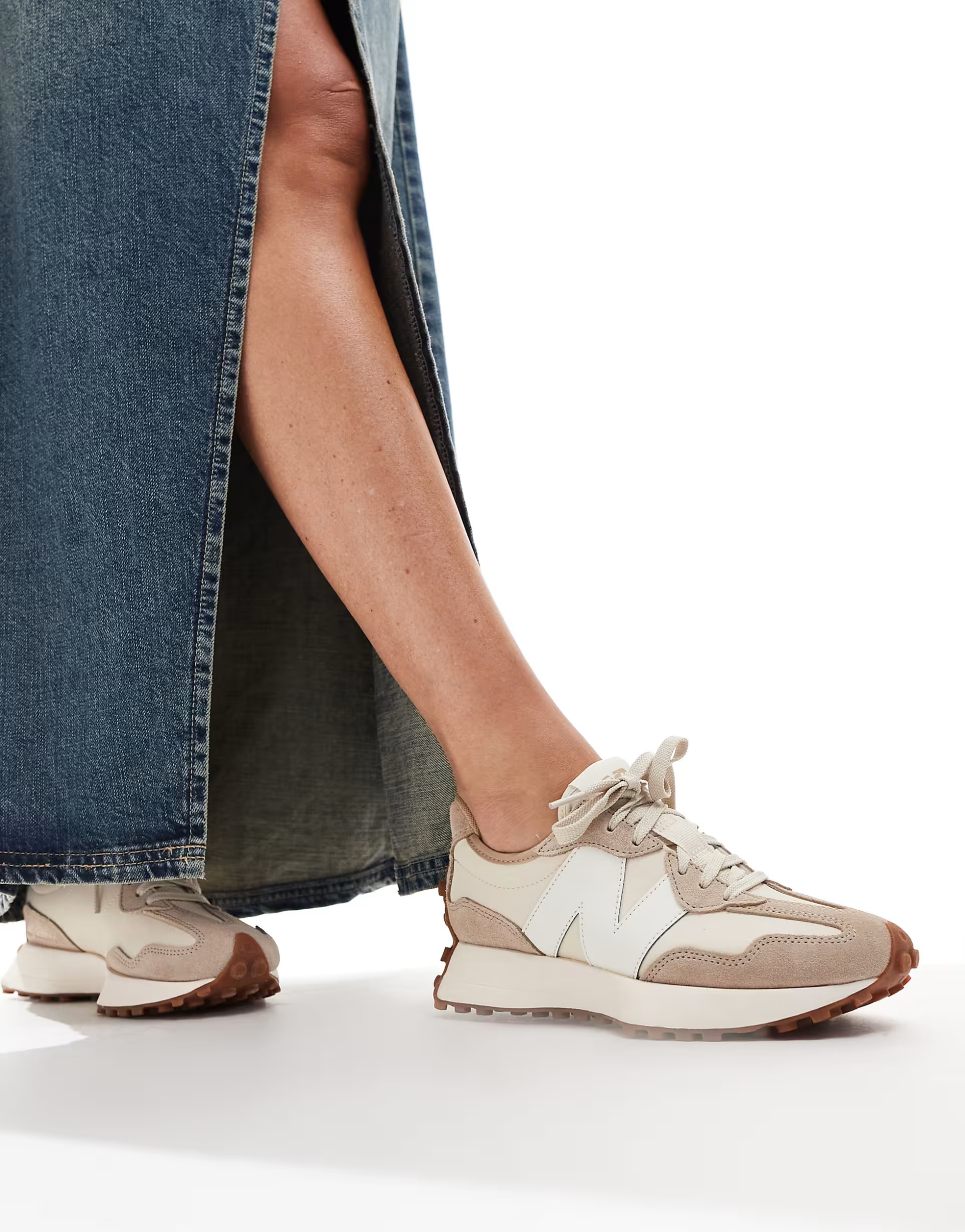 New Balance 327 trainers in beige | ASOS (Global)