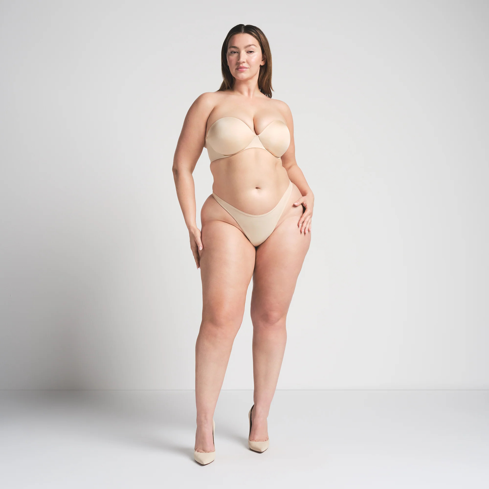 SKIMS Strapless Push-Up Bra | Light Neutral | 38C | SKIMS Ultimate | SKIMS (US)