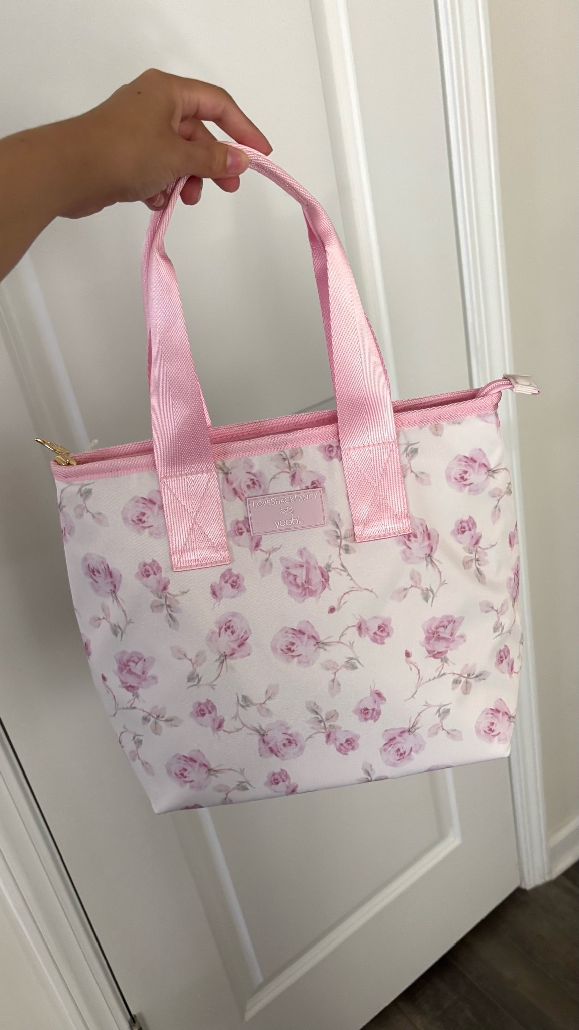 My favorite item from the LoveShackFancy x target collection! 

Yoobi LoveShackFancy lunchbag 

I plan to use it to carry around mine and my babies snacks! 
@yoobi @Target @LoveShackFancy

#LTKKids #LTKmomlife
