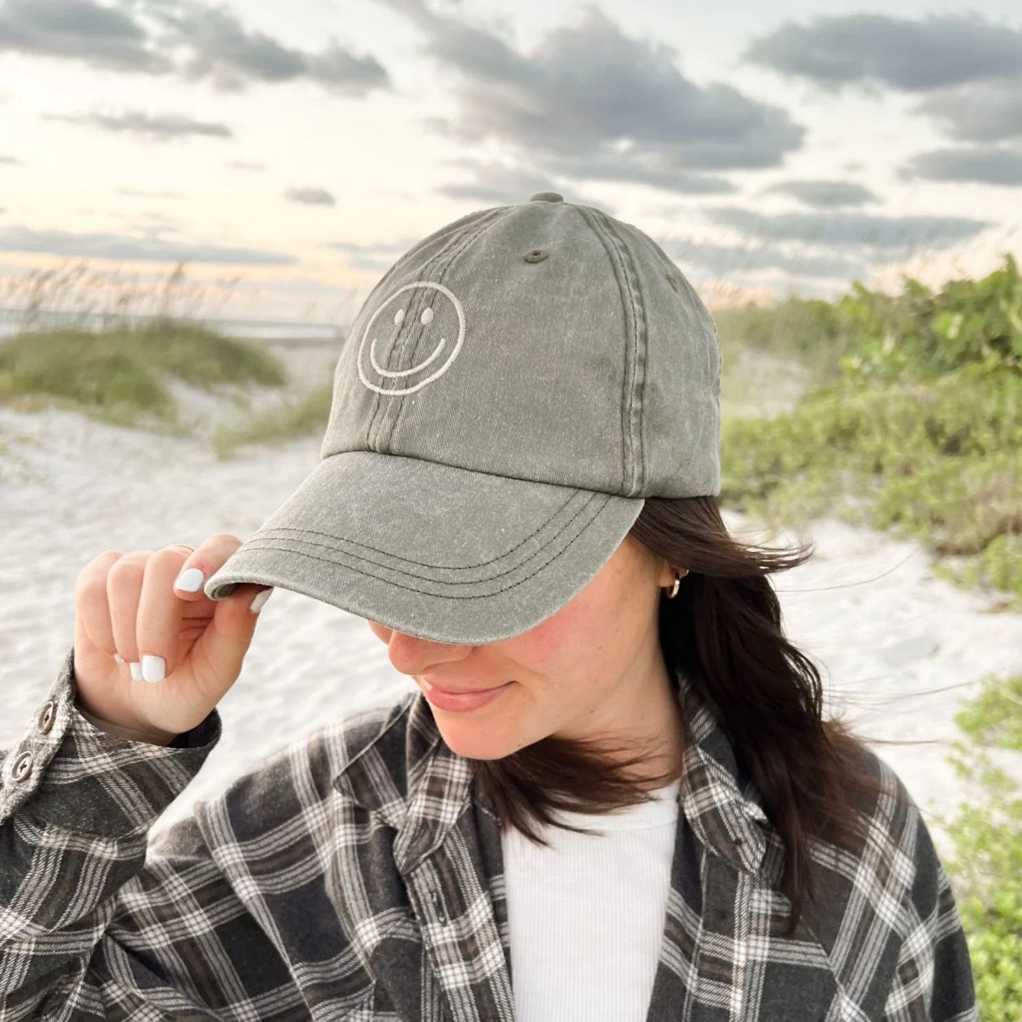 smiley face hat | olive | Reef rain aria