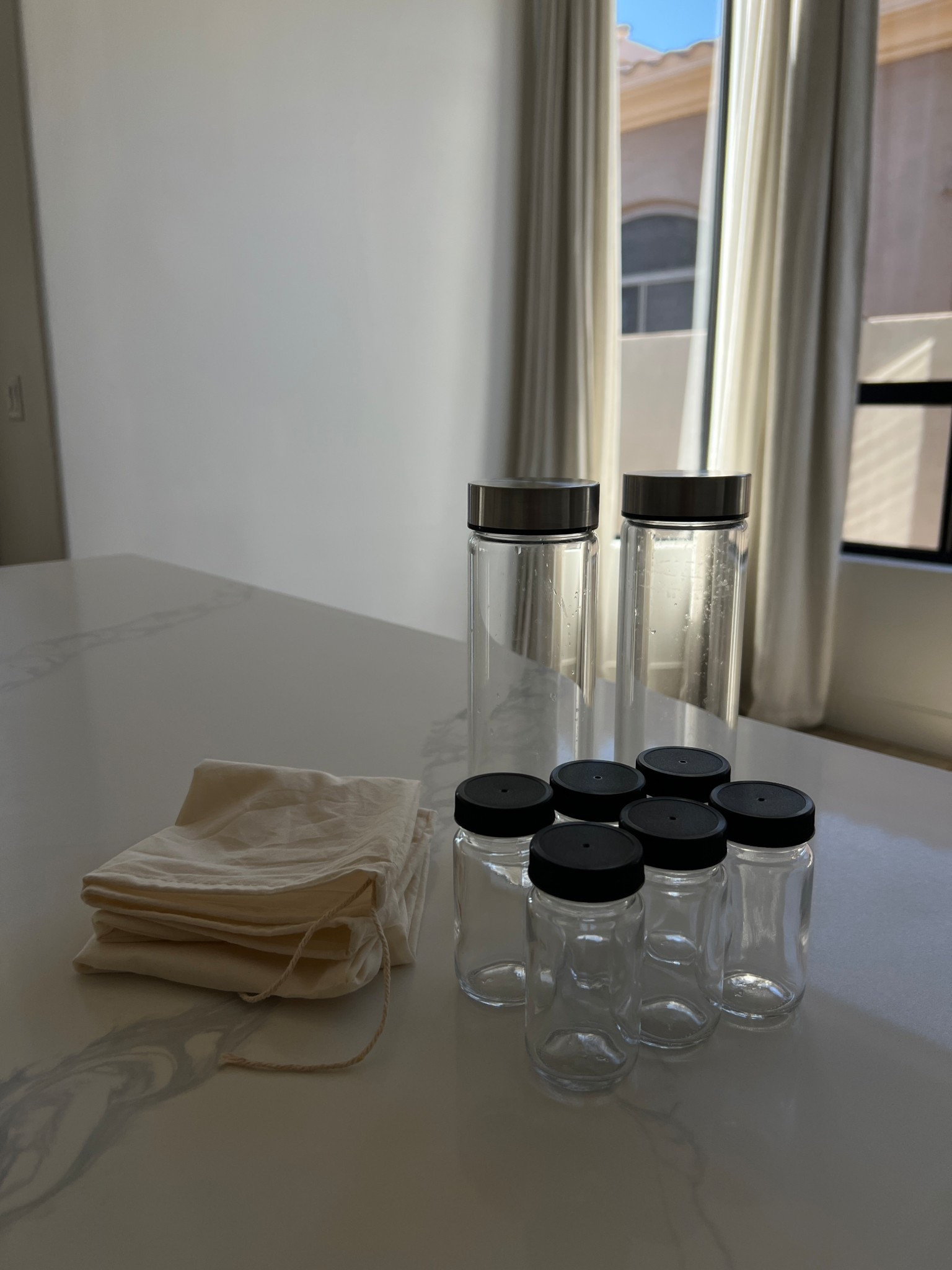 Supplies to make GREEN JUICE in a blender! 🥑🥒🍏🥬