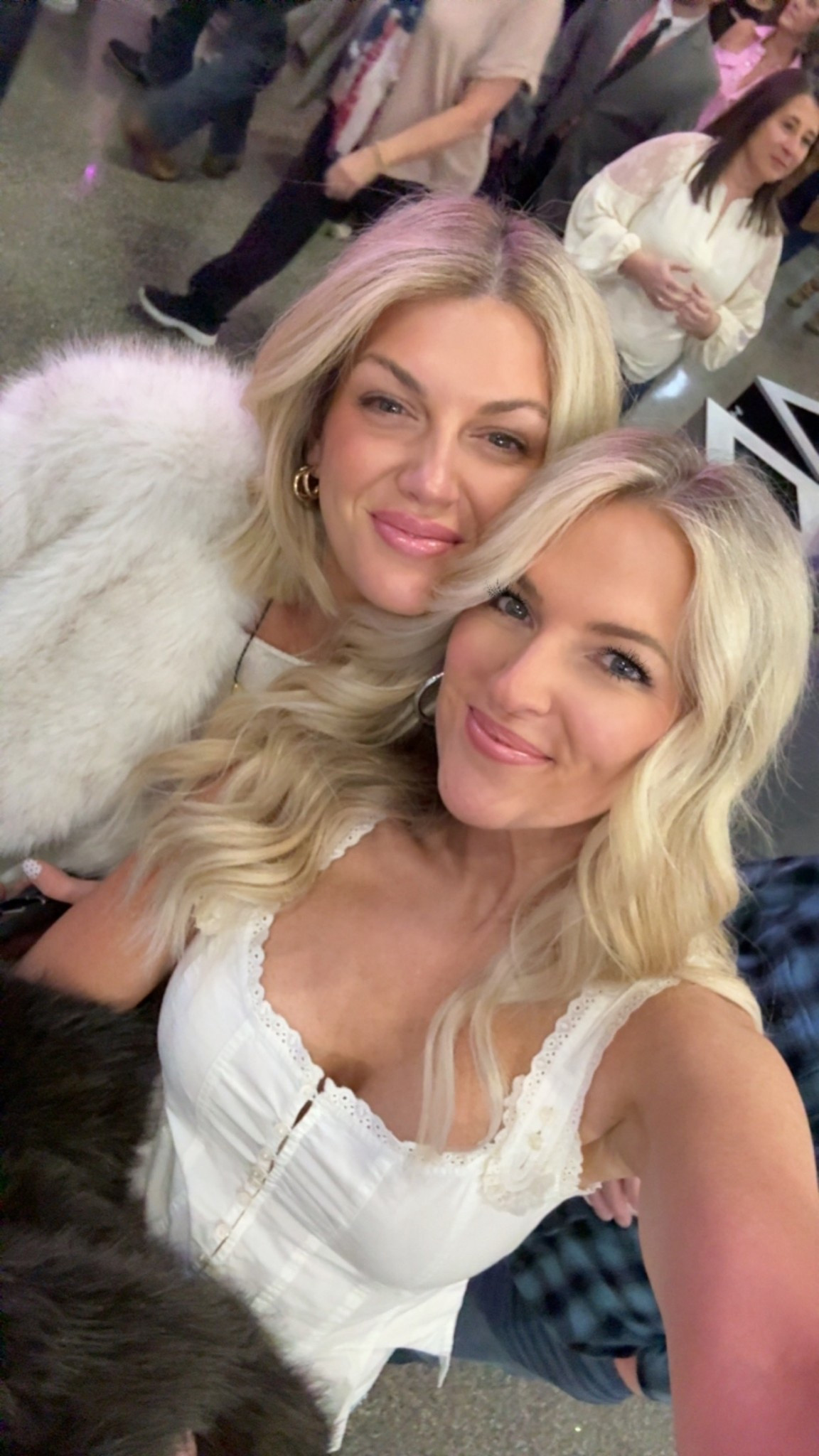 Love this white lace tank! Wearing a medium 

#LTKootd