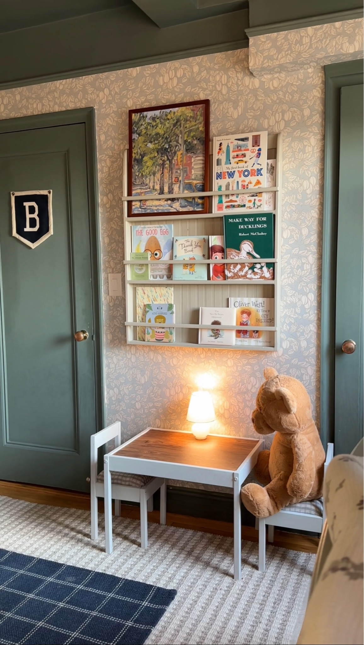 Using a plate rack as a bookshelf in the nursery 

#LTKhome