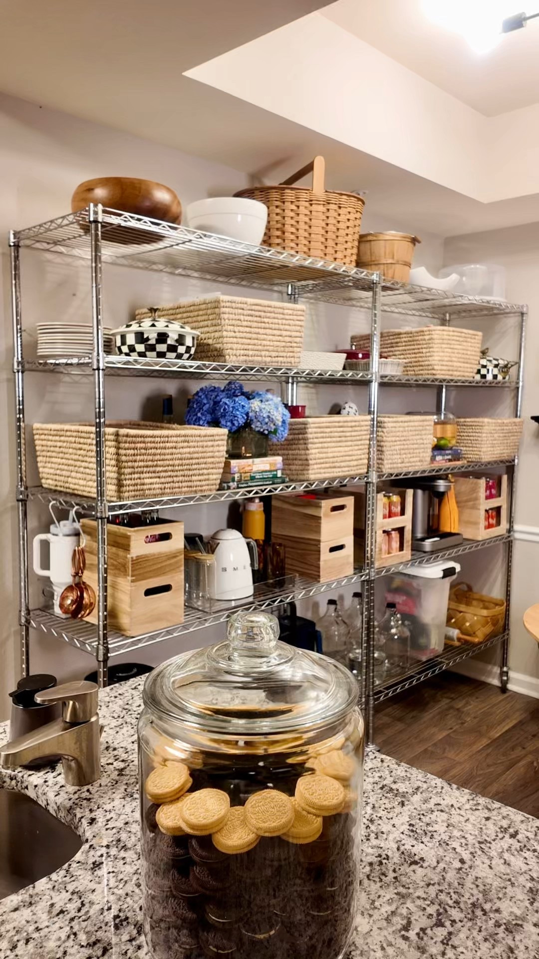 As a professional organizer, I’m always looking for renter-friendly ways to add storage—especially in small apartments. My kitchen has almost no accessible storage for larger items, so I added rolling industrial shelves to display them and paired them with woven baskets for smaller essentials like seasonal baking supplies and kitchen gadgets. Functional and aesthetic.

These shelves are such a smart investment—perfect for a garage, office, or storage room in future spaces. They make the most of your space without needing permanent shelving—and they move with me when the time comes.



#apartmentstorage #kitchenorganization #storagesolutions #apartmenttherapy #homeorganization #methodicalmuses #rentersolutions #smallspaceliving

#LTKHome