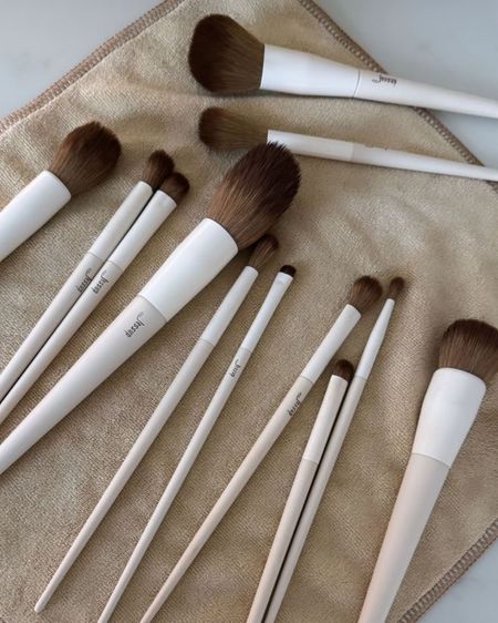 I don’t talk about this $38 brush set enough! They’ve held up so well over the last 2 years.