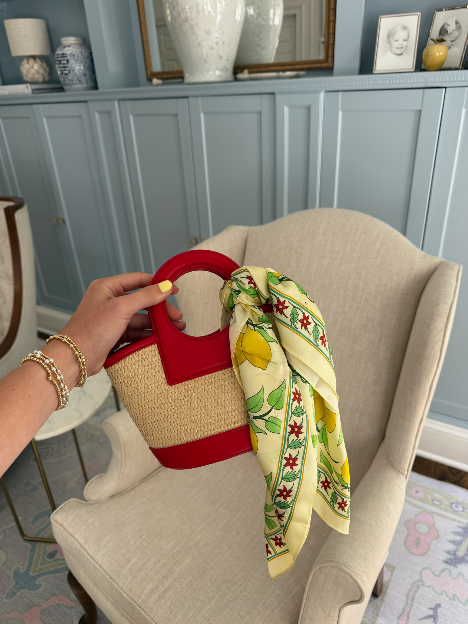 This Raffia handbag can be worn as a crossbody or hand held. The pop of red is perfect for summer!

Purse, Red purse, raffia purse, Red crossbody

#LTKootd