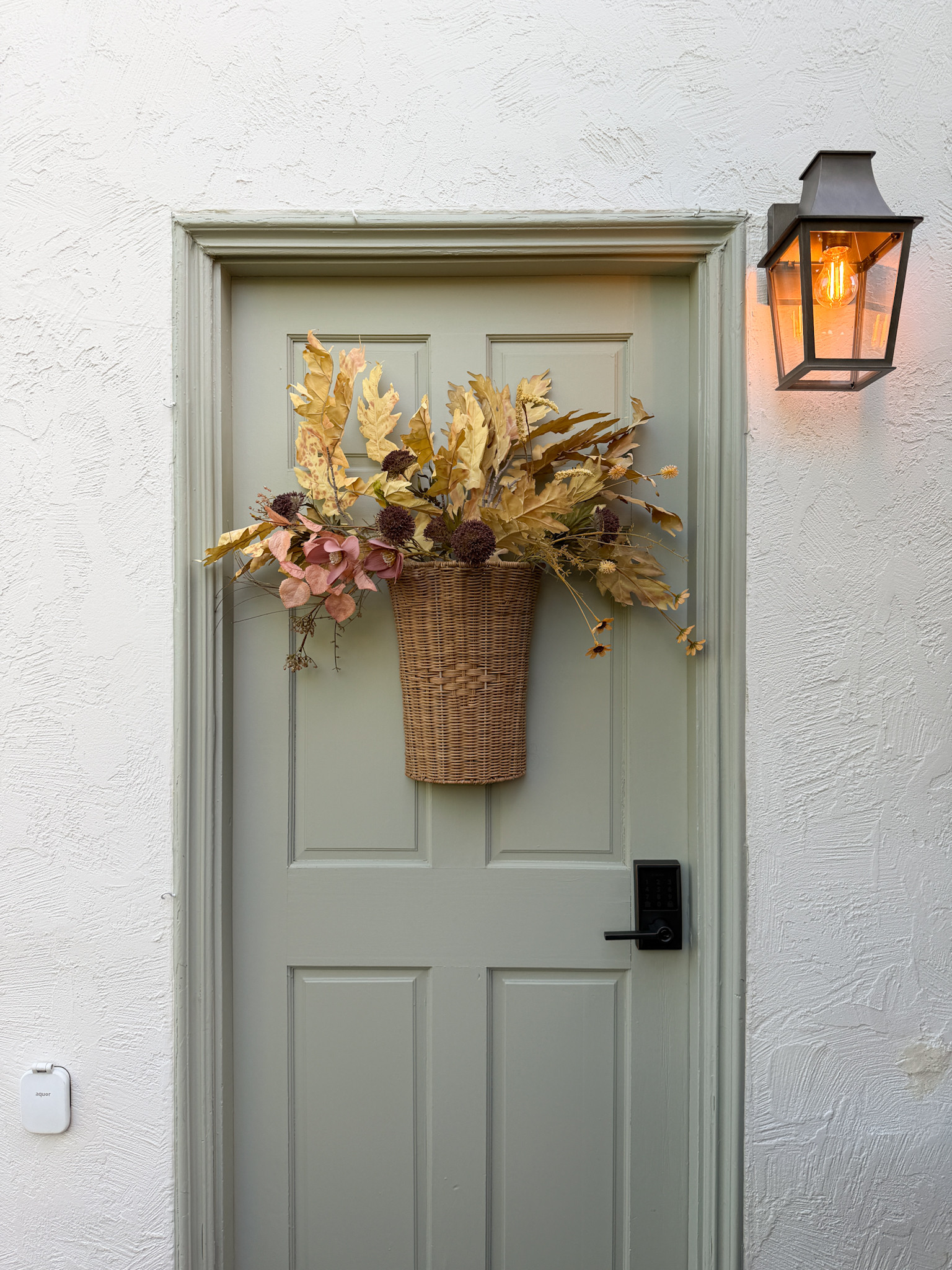 A little fall moment with hanging baskets + branches 🍂

 

 #LTKSeasonal #LTKHome
