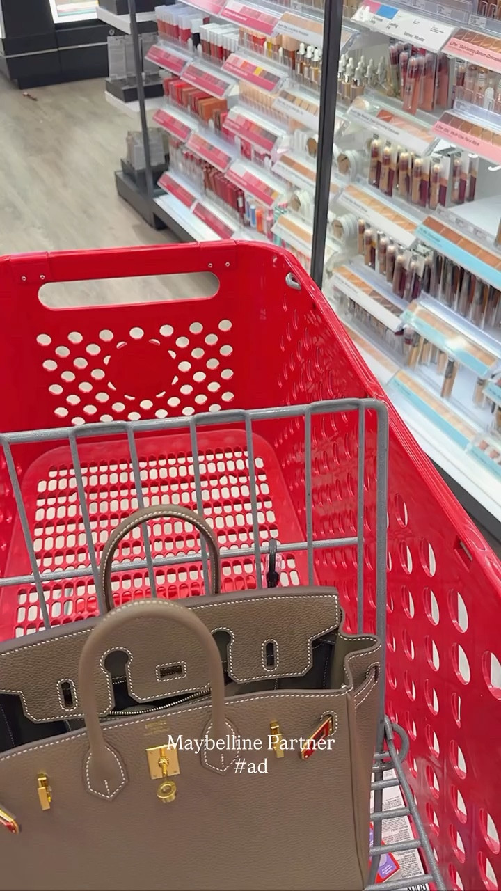 #ad #MaybellinePartner @target run but make it glam✨

I’m obsessed with how these @maybelline formulas blend makeup + skincare benefits.
Everything is available at Target.com and in stores, so your next beauty refresh is one cart away🤍

 #liketkit @targetstyle #target #targetpartner