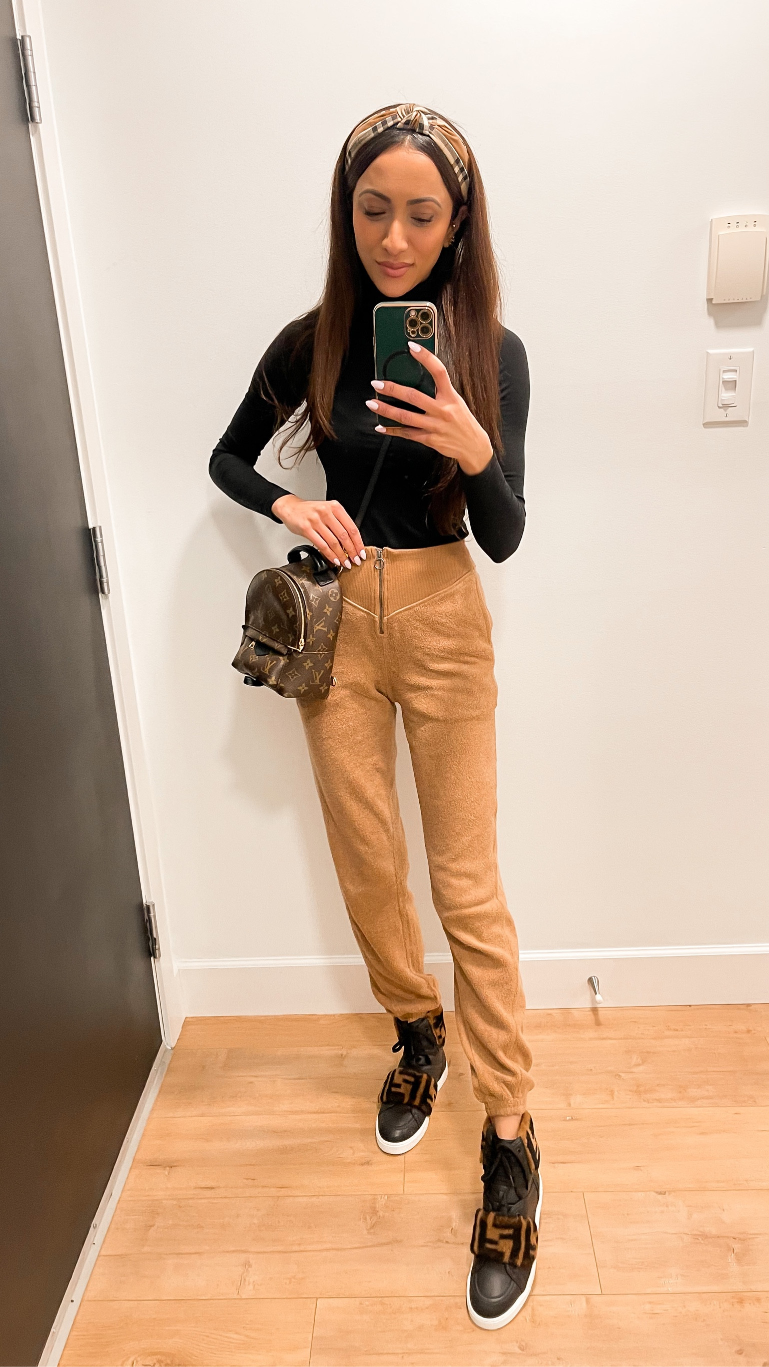 WFH ‘fit
Headband to avoid styling 🤪

#LTKunder50 #LTKstyletip