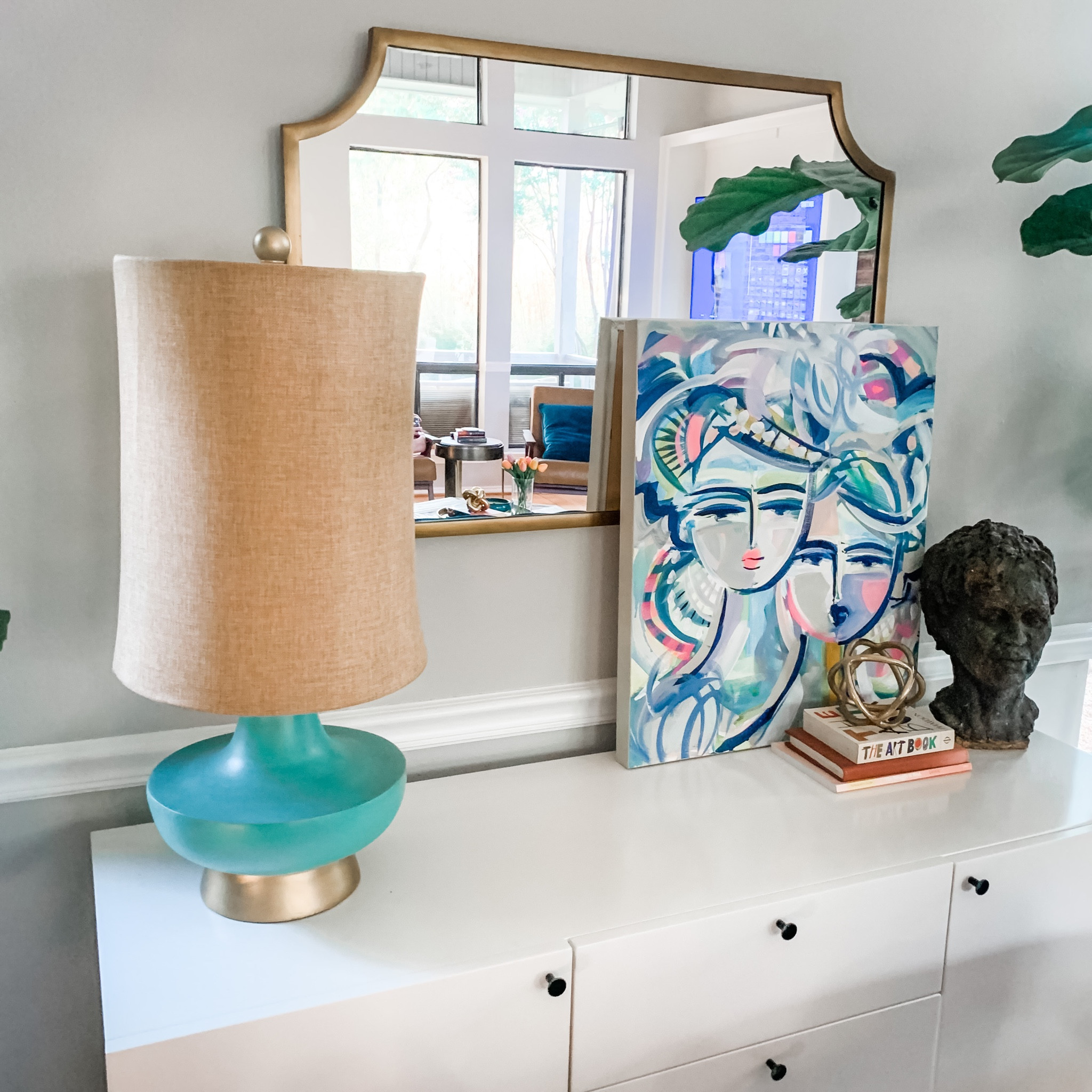 Living room decor  

#LTKFind #LTKhome #LTKU